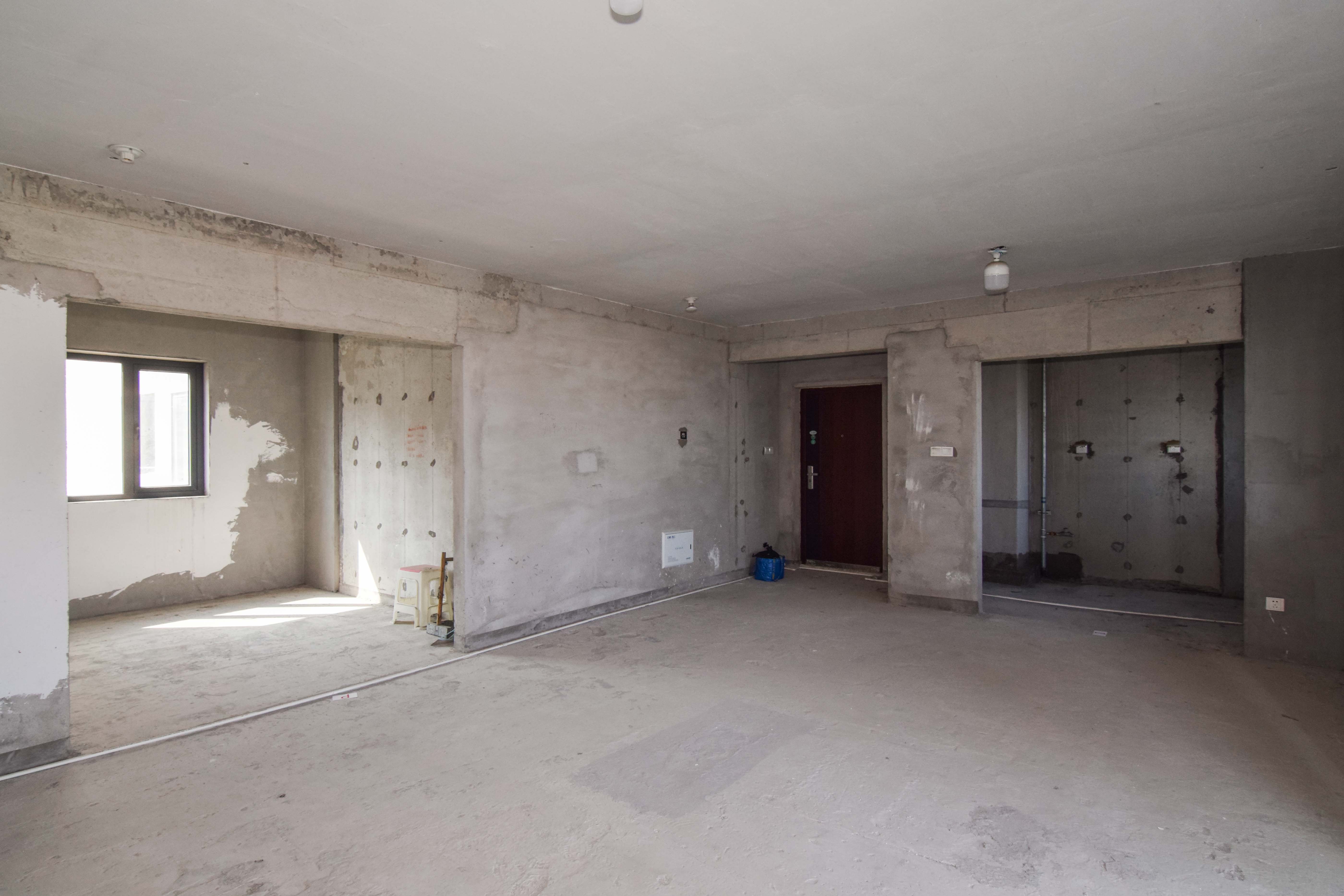 中粮鸿云 4室2厅2卫 95.0万 中粮鸿云 4室2厅2卫 95.0万客厅