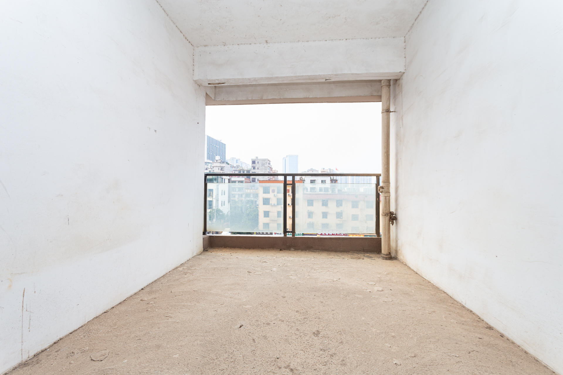 勤诚达新界 5室2厅2卫 120.0万 勤诚达新界 5室2厅2卫 120.0万卧室