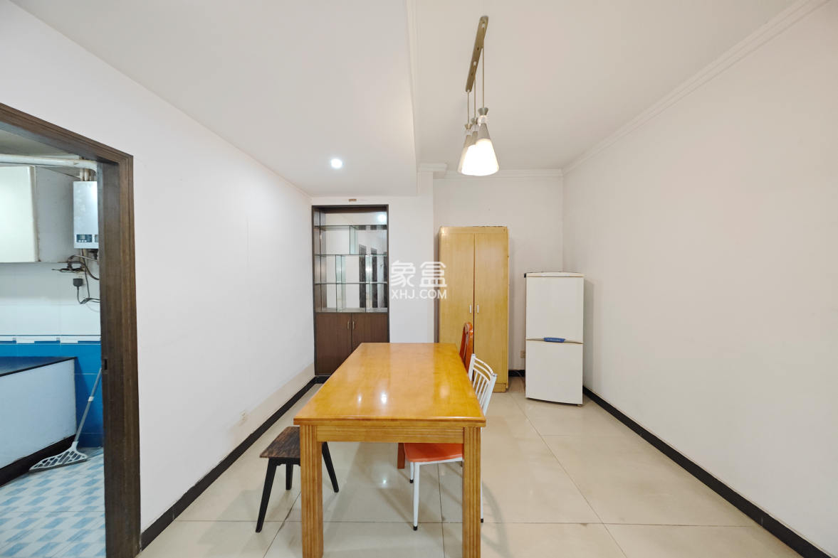 长鑫美树园 2室2厅1卫 64.8万 长鑫美树园 2室2厅1卫 64.8万客厅