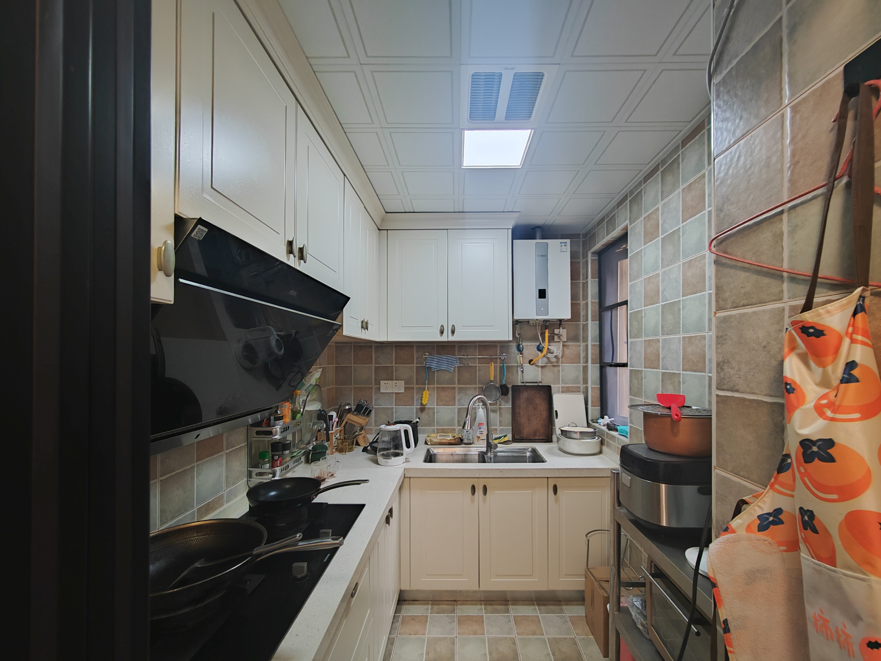 保利城(中航城国际社区、郡原美村) 4室2厅2卫 82.0万 保利城(中航城国际社区、郡原美村) 4室2厅2卫 82.0万厨房