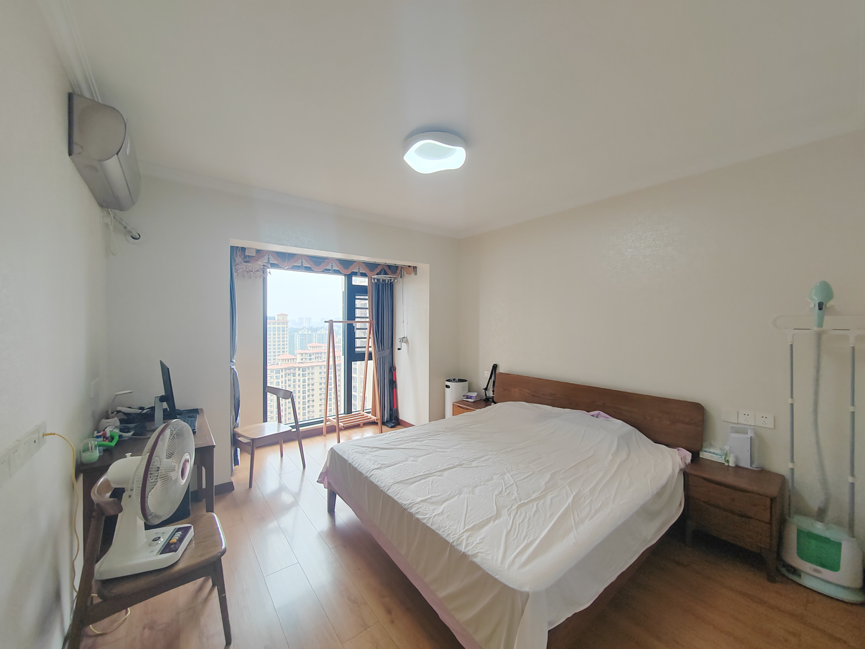 保利城(中航城国际社区、郡原美村) 4室2厅2卫 82.0万 保利城(中航城国际社区、郡原美村) 4室2厅2卫 82.0万卧室