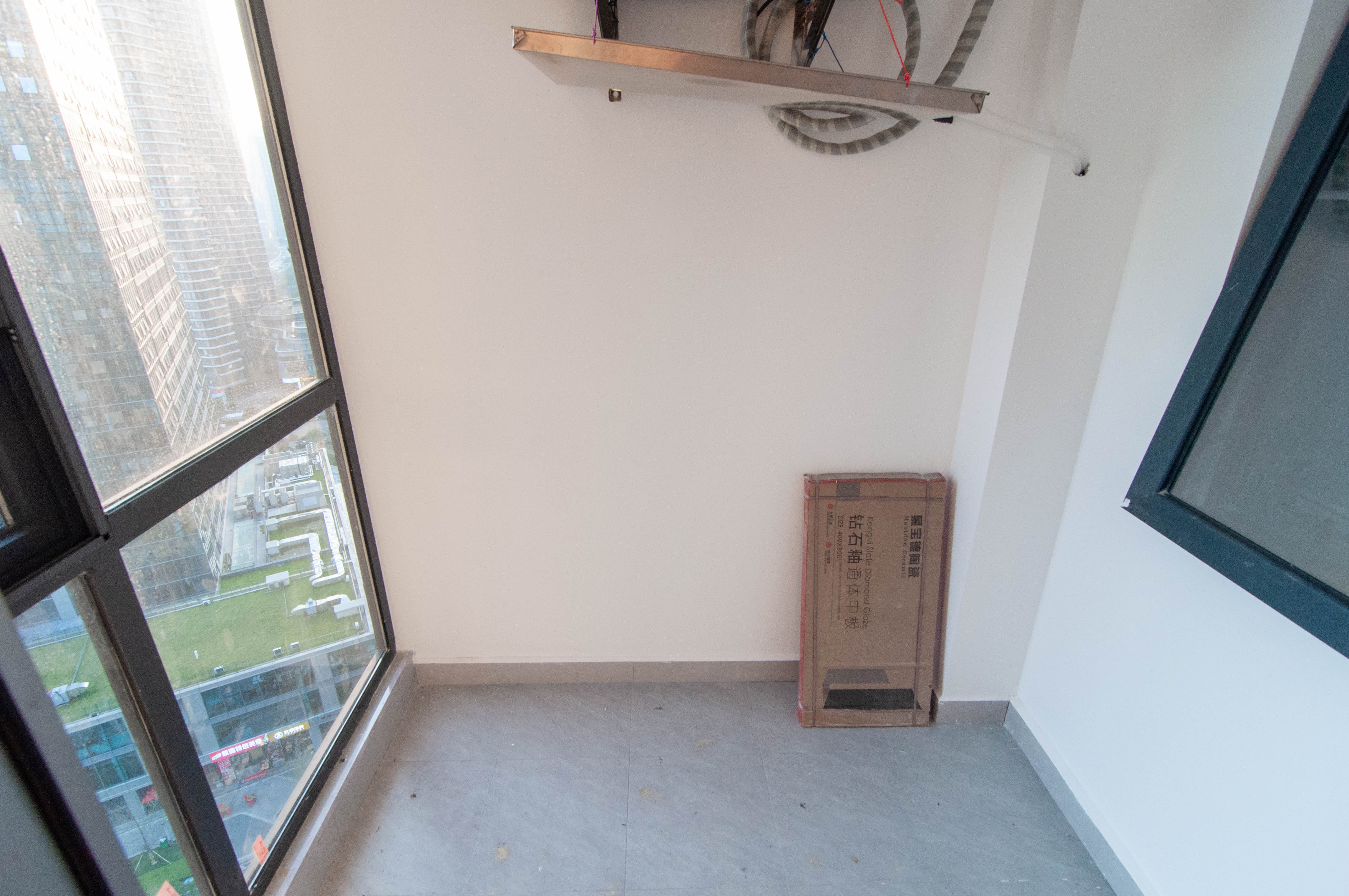 中建梅溪湖中心  4室2厅2卫   220.00万其他