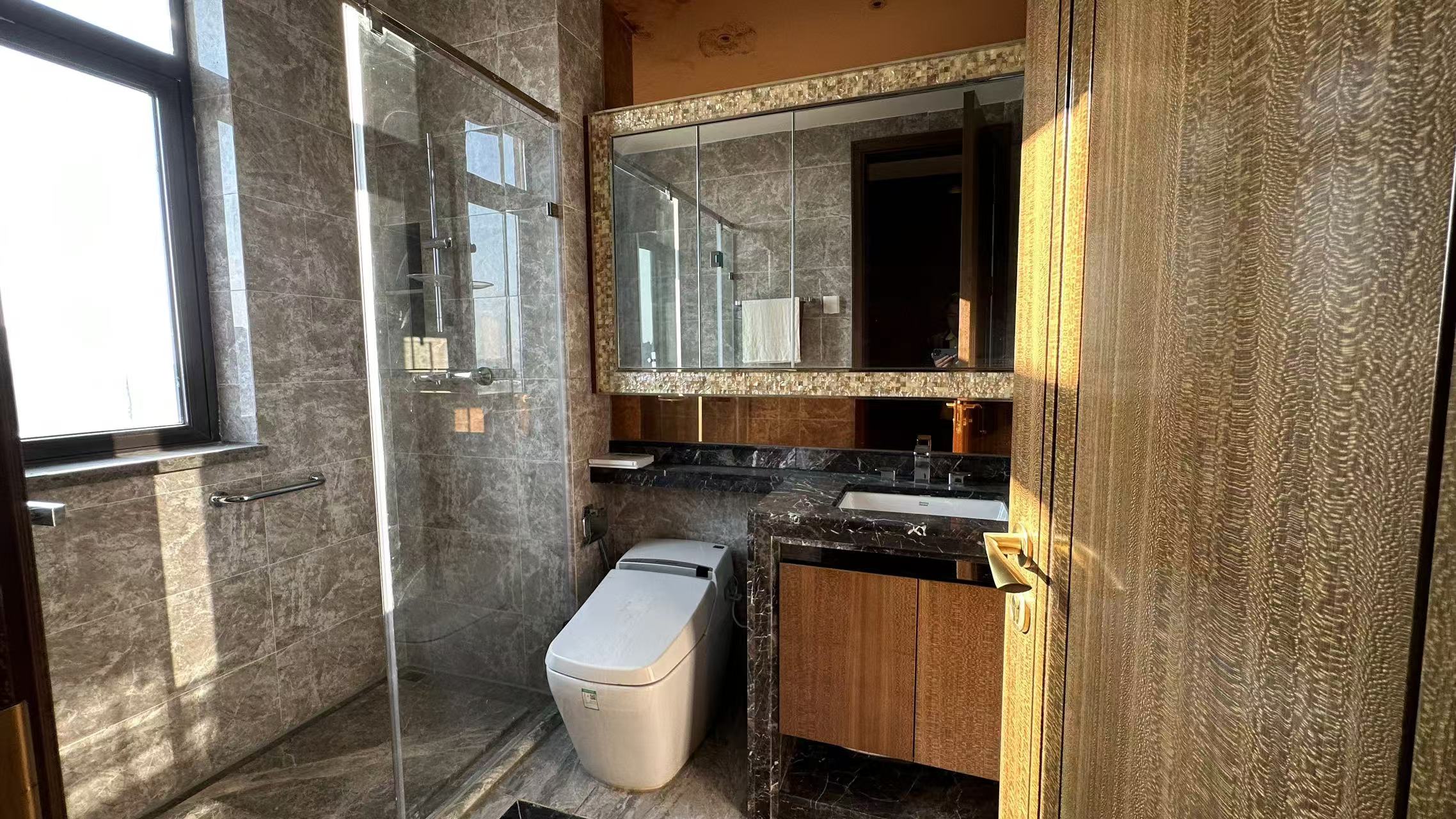 株洲恒大御景天下(恒大誉景花园)  4室2厅2卫    92.8万 株洲恒大御景天下(恒大誉景花园)  4室2厅2卫    92.8万室内图