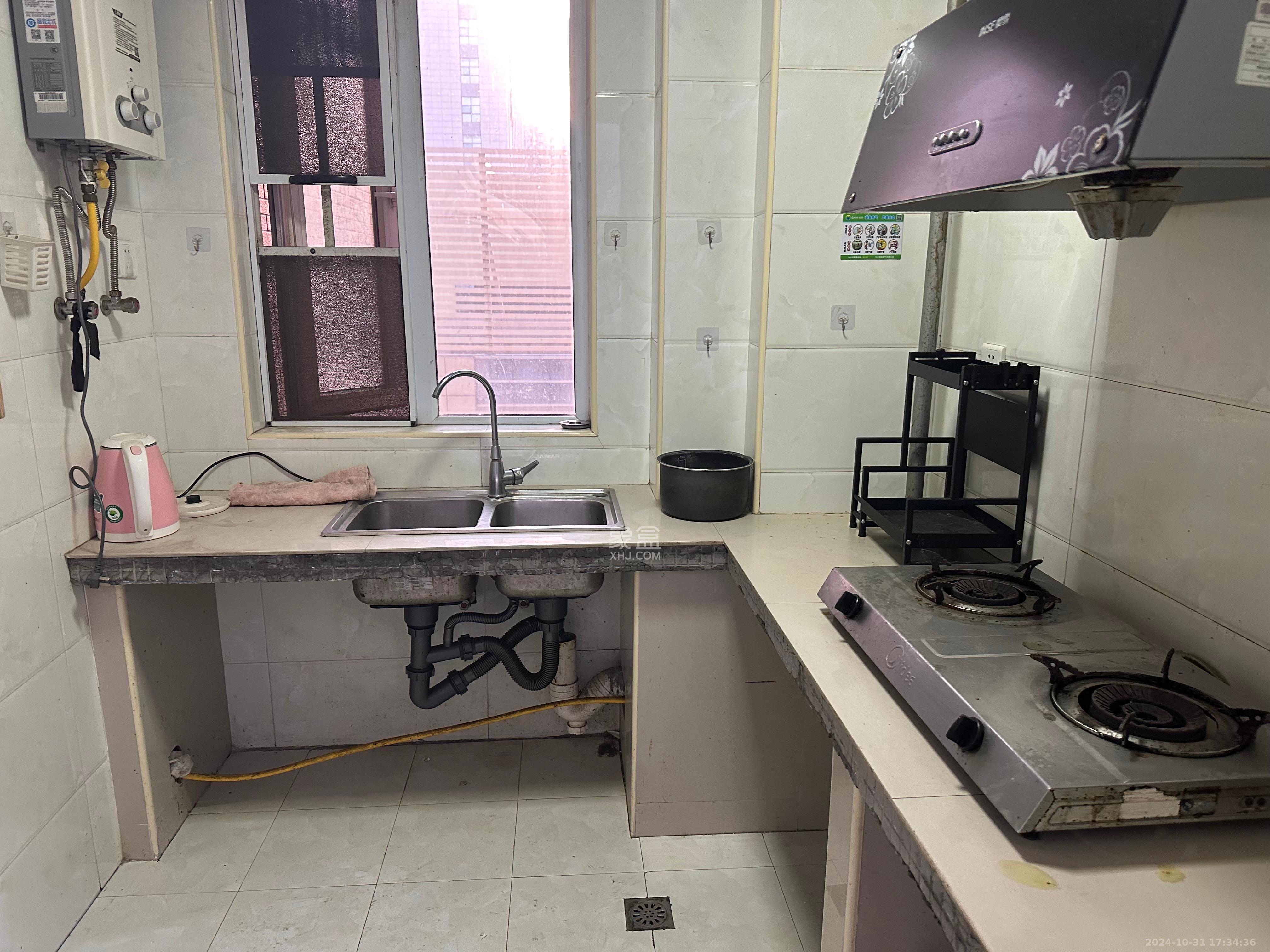 丽发新城  2室2厅1卫    1800.0元/月 丽发新城  2室2厅1卫    1800.0元/月室内图