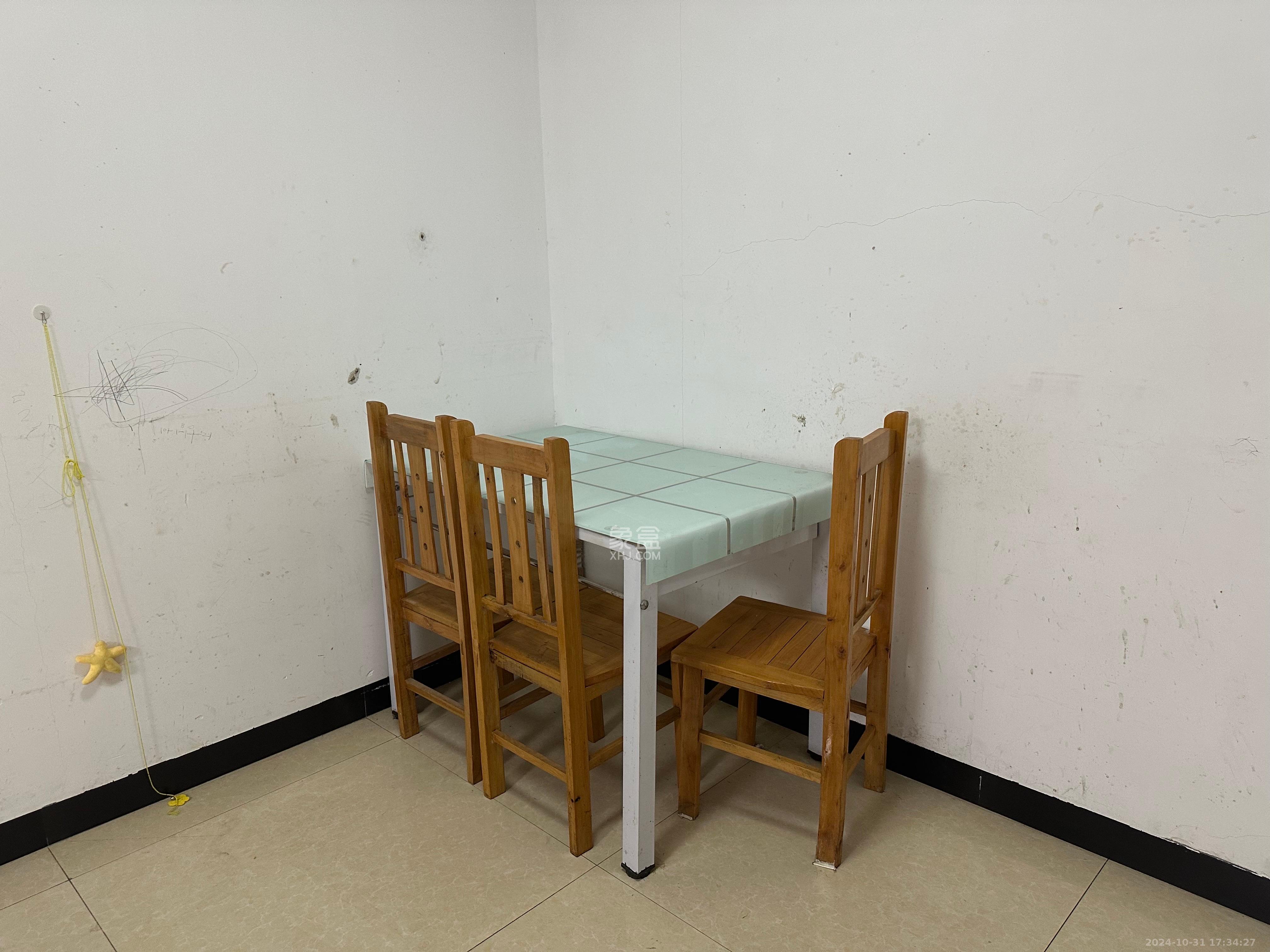 丽发新城  2室2厅1卫    1800.0元/月 丽发新城  2室2厅1卫    1800.0元/月室内图