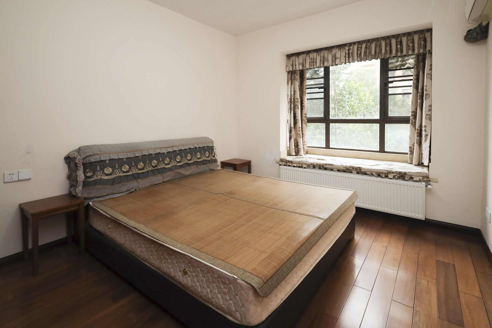 山语城二期 3室2厅1卫 100.0万 山语城二期 3室2厅1卫 100.0万卧室