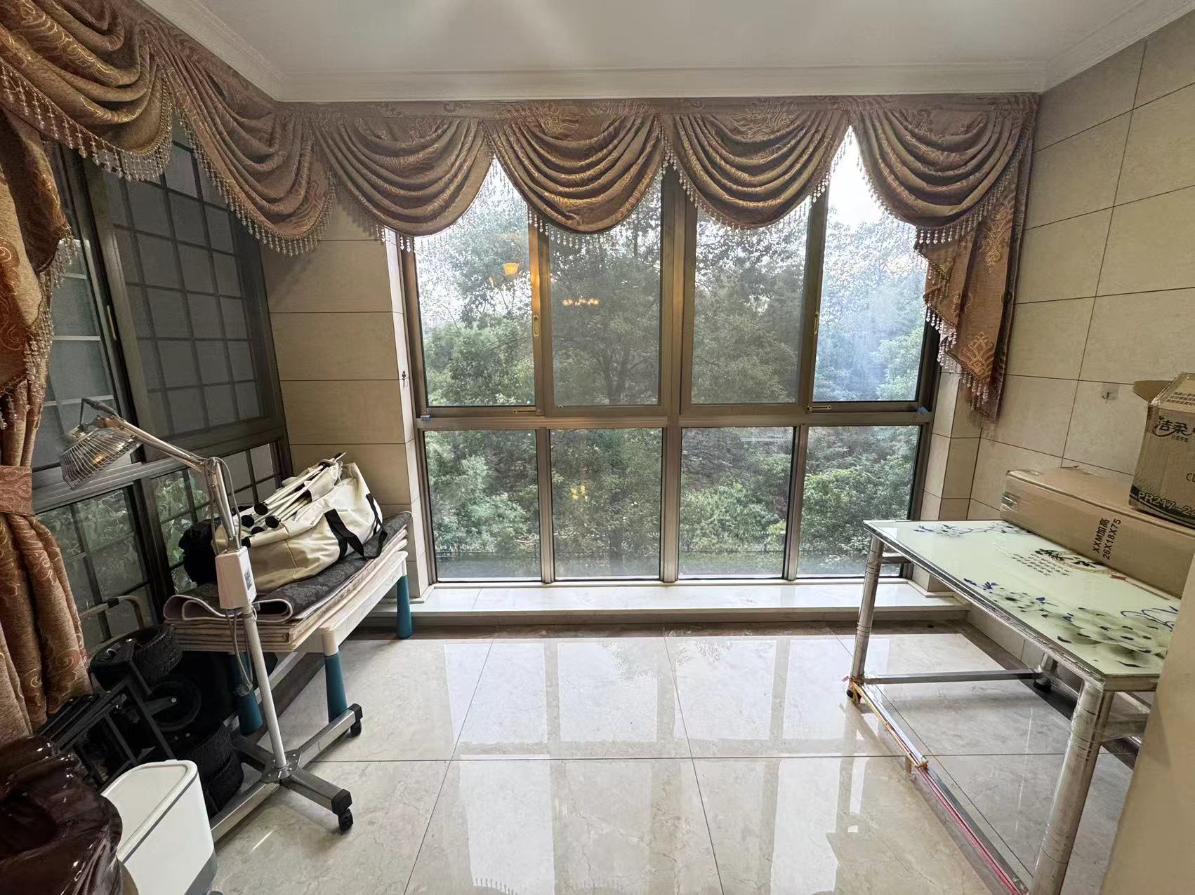 经世皇城 3室2厅2卫 88.0万 经世皇城 3室2厅2卫 88.0万室内图