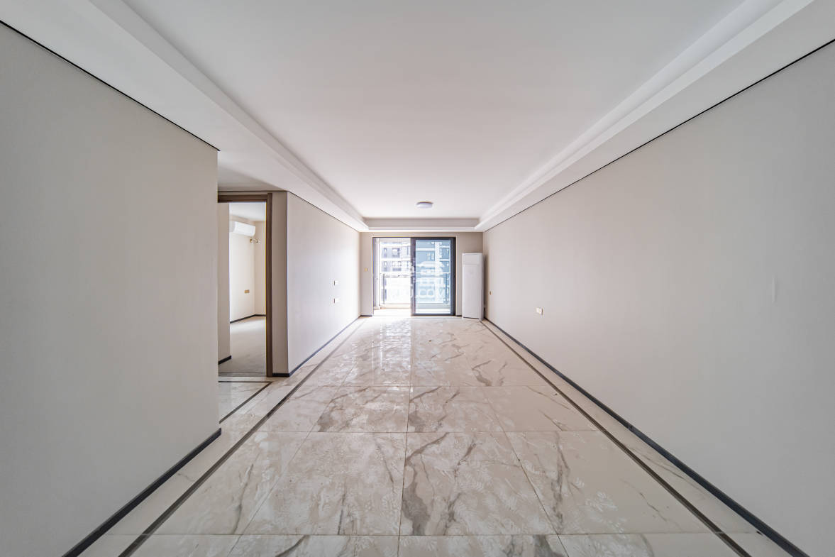 中海阅麓山一期 3室2厅2卫 162.0万 中海阅麓山一期 3室2厅2卫 162.0万客厅