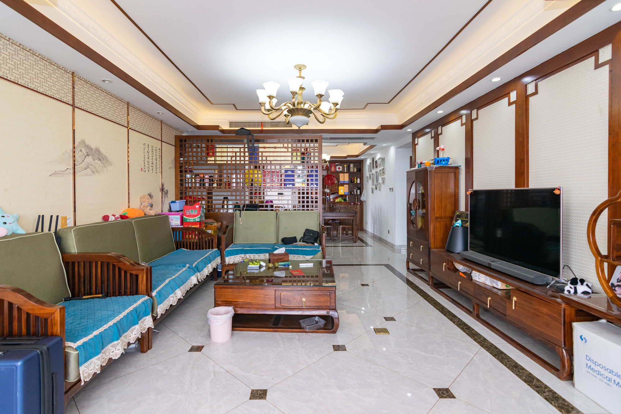 紫鑫御湖湾  4室2厅2卫    110.0万 紫鑫御湖湾  4室2厅2卫    110.0万