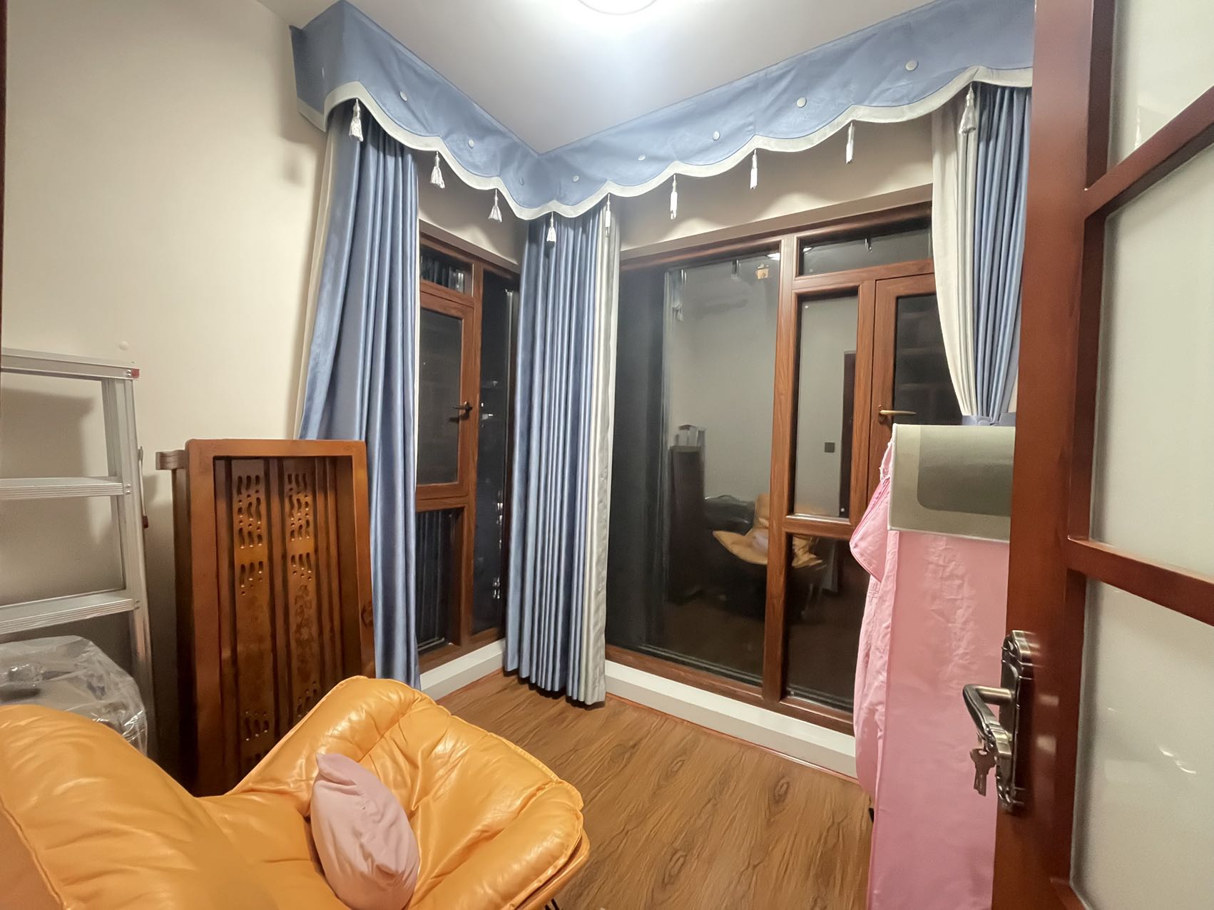 蓝溪谷 4室2厅2卫 89.8万 蓝溪谷 4室2厅2卫 89.8万室内图