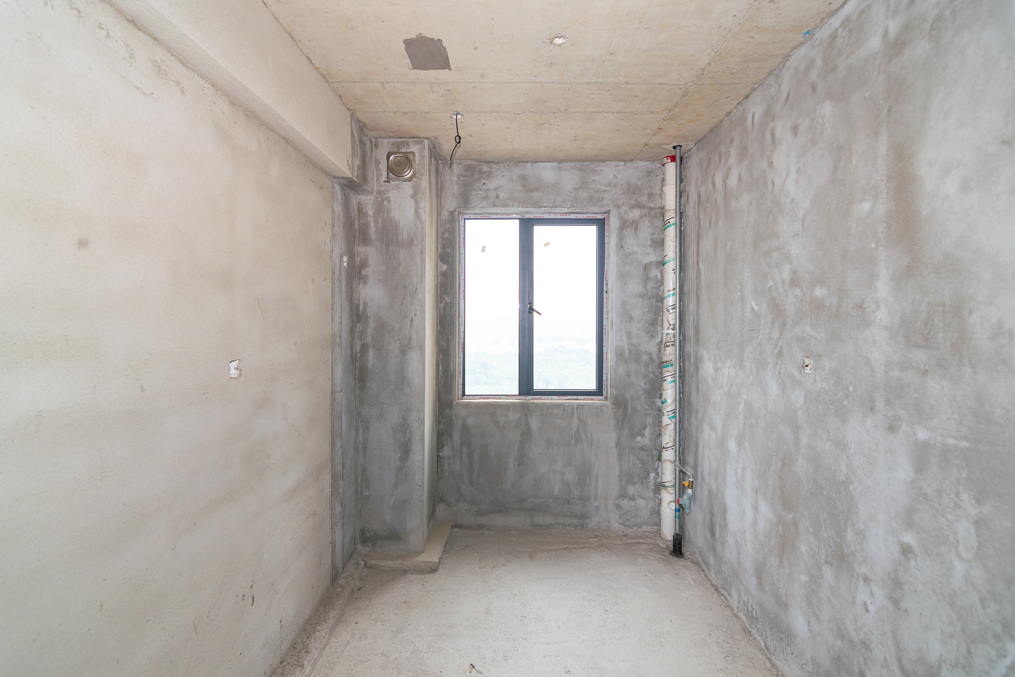 鸿海公园里 4室2厅2卫 67.9万 鸿海公园里 4室2厅2卫 67.9万厨房