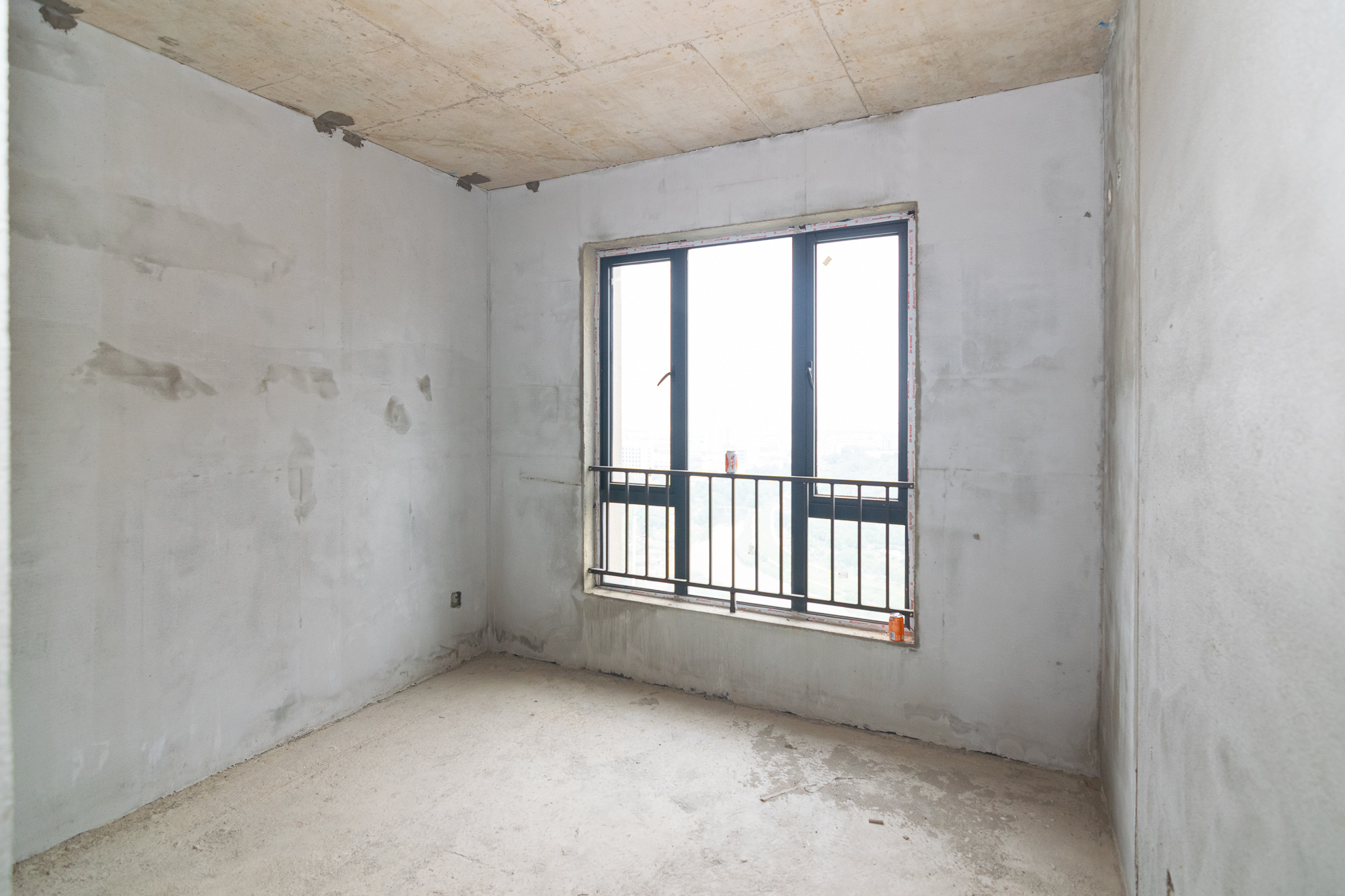 鸿海公园里 4室2厅2卫 67.9万 鸿海公园里 4室2厅2卫 67.9万卧室