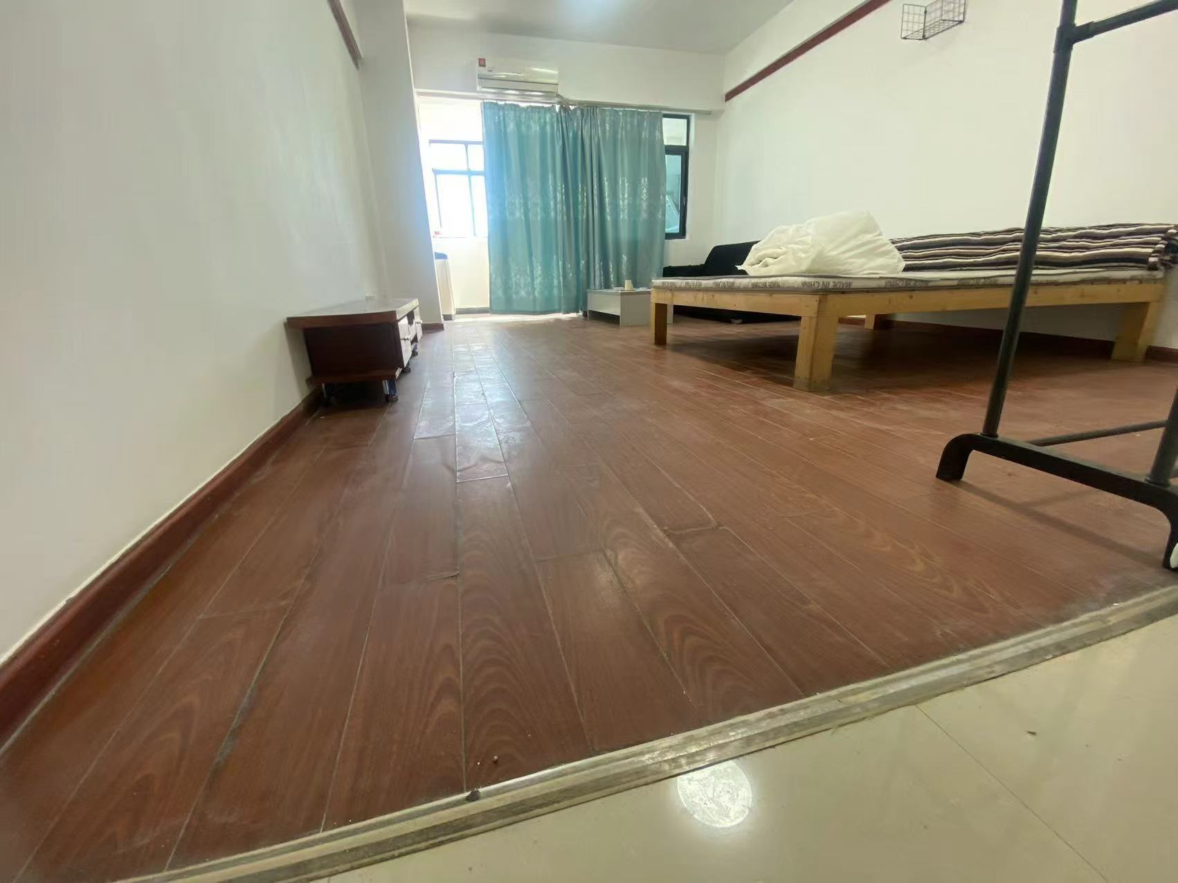 汉华国际 1室1厅1卫 28.0万 汉华国际 1室1厅1卫 28.0万室内图