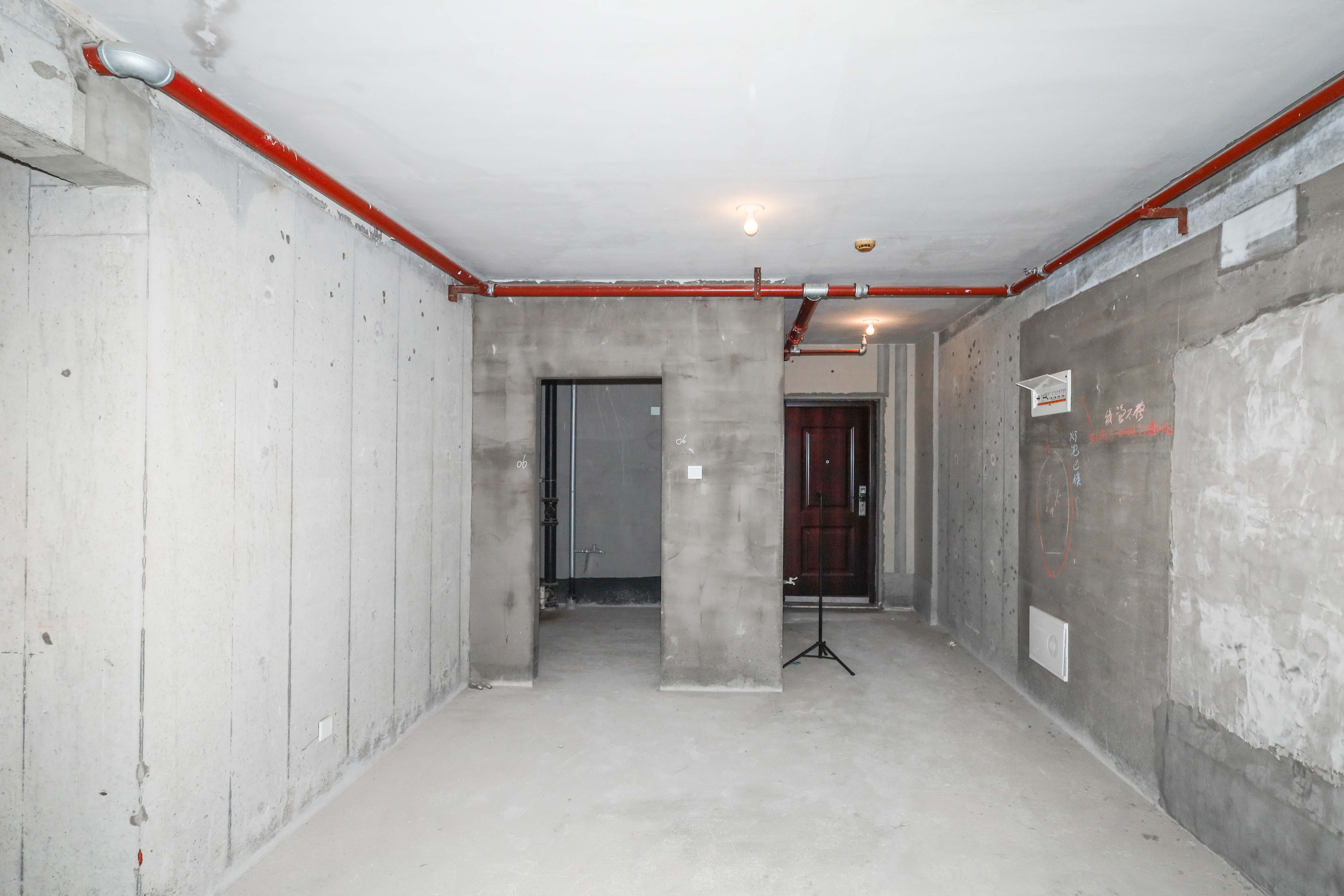 南山梅溪一方 3室2厅2卫 126.0万 南山梅溪一方 3室2厅2卫 126.0万客厅