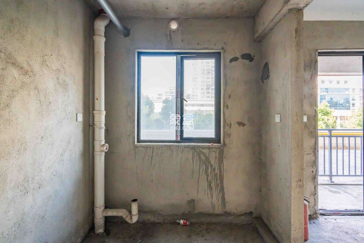 五矿沁园金城(春和景园)  4室2厅2卫    144.0万 五矿沁园金城(春和景园)  4室2厅2卫    144.0万厨房