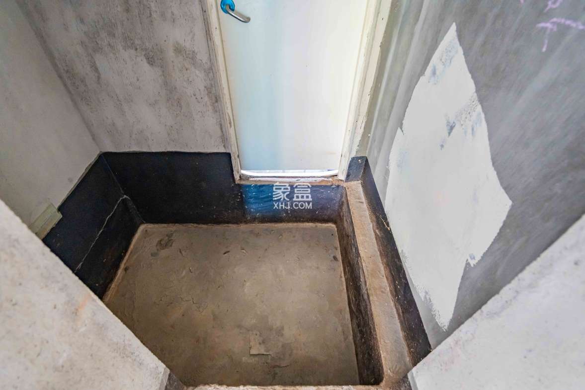 五矿沁园金城(春和景园)  4室2厅2卫    144.0万 五矿沁园金城(春和景园)  4室2厅2卫    144.0万卫生间