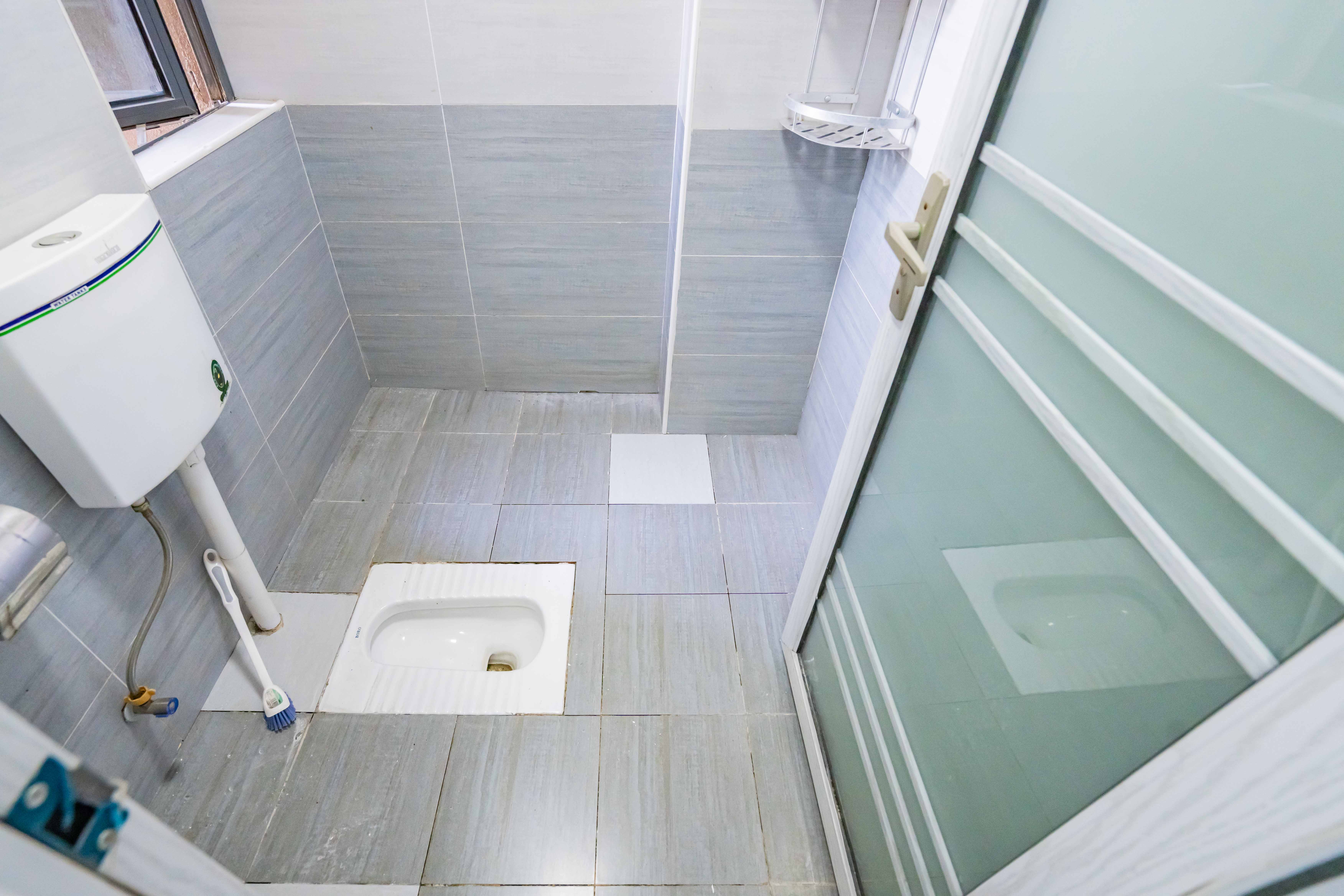 悦湖山 4室2厅2卫 100.0万 悦湖山 4室2厅2卫 100.0万卫生间