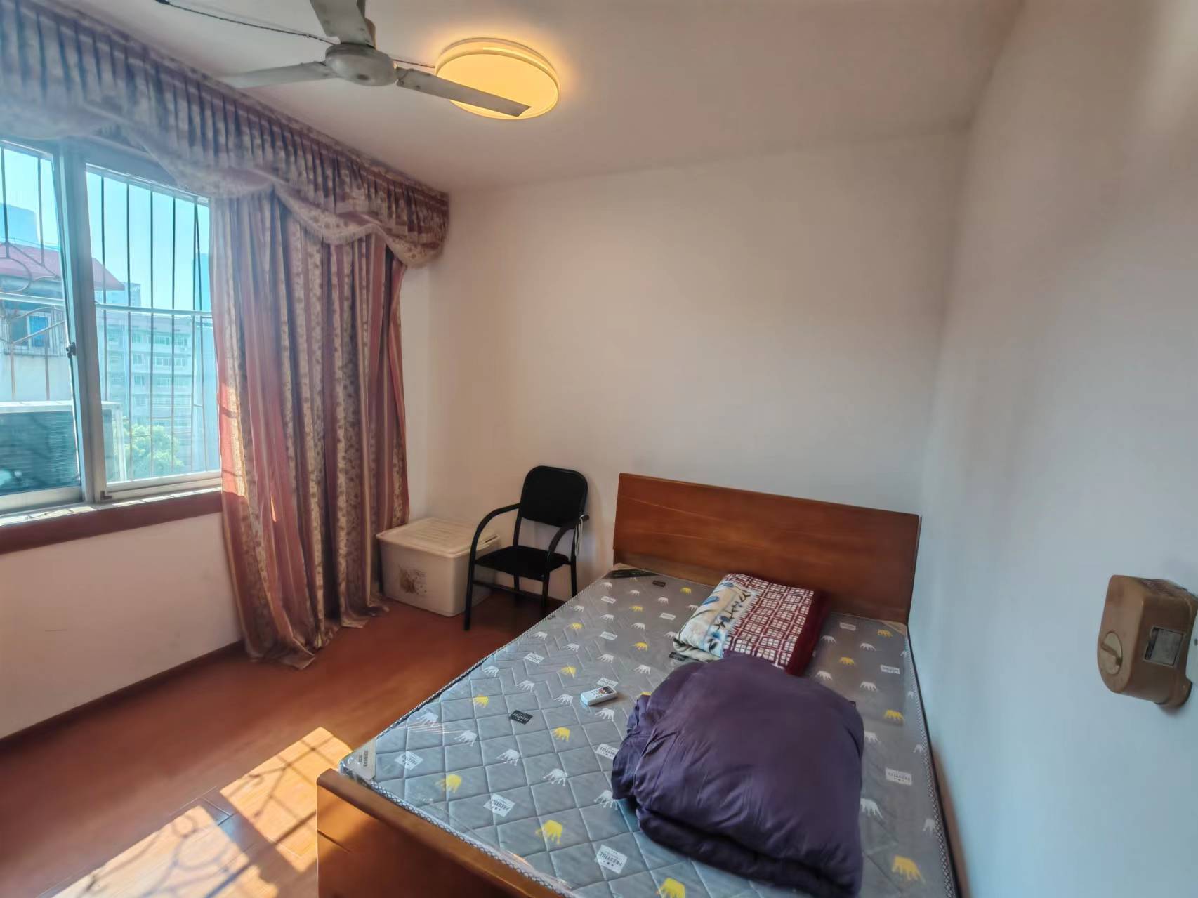 联谊新村 3室2厅2卫 19.8万 联谊新村 3室2厅2卫 19.8万室内图