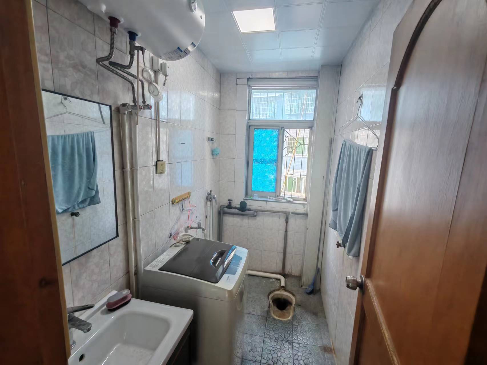 联谊新村 3室2厅2卫 19.8万 联谊新村 3室2厅2卫 19.8万室内图