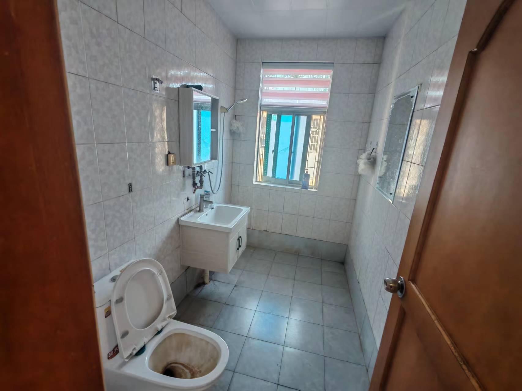 联谊新村 3室2厅2卫 19.8万 联谊新村 3室2厅2卫 19.8万室内图