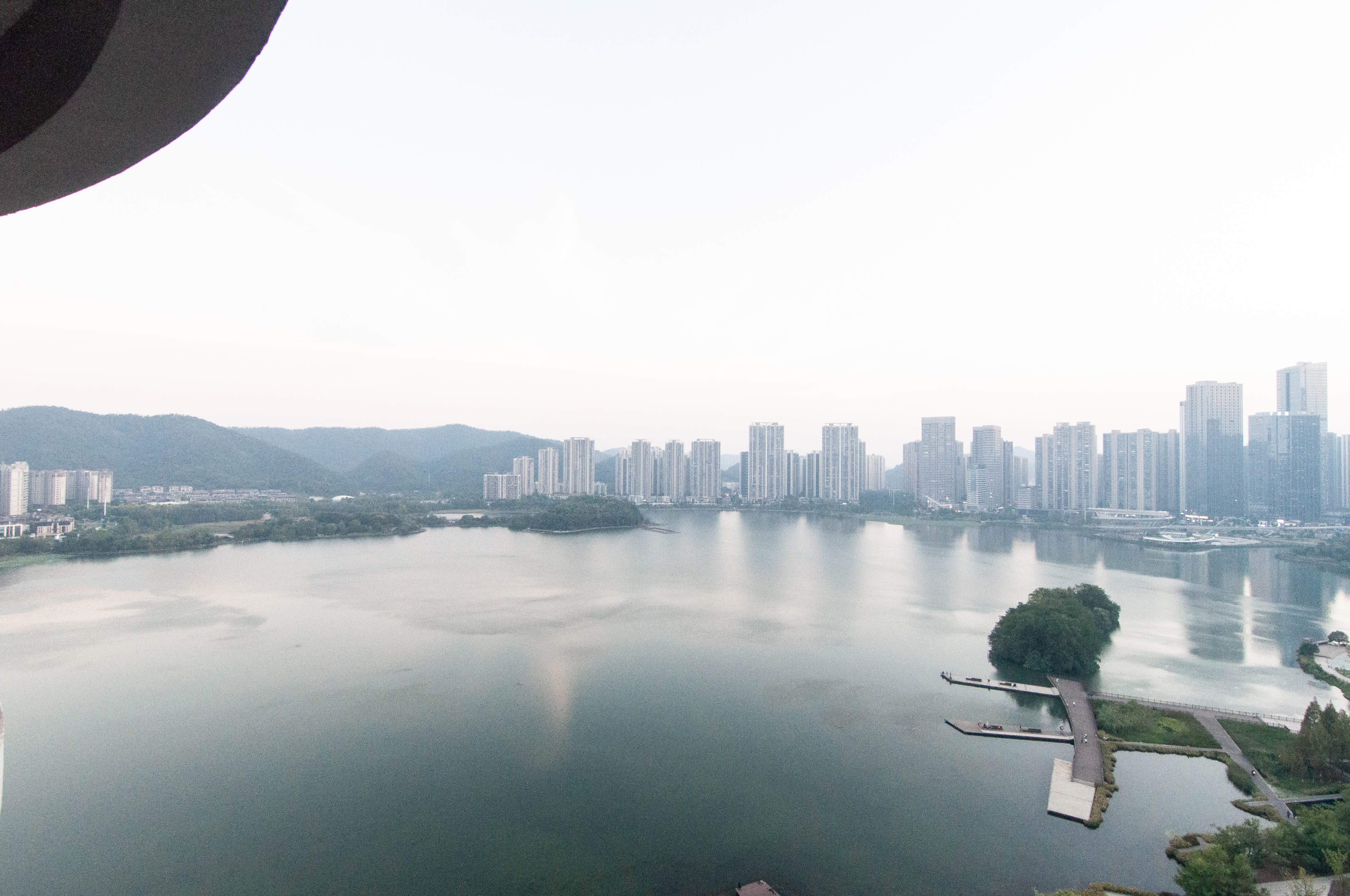 天祥水晶湾  4室2厅2卫   185.00万其他