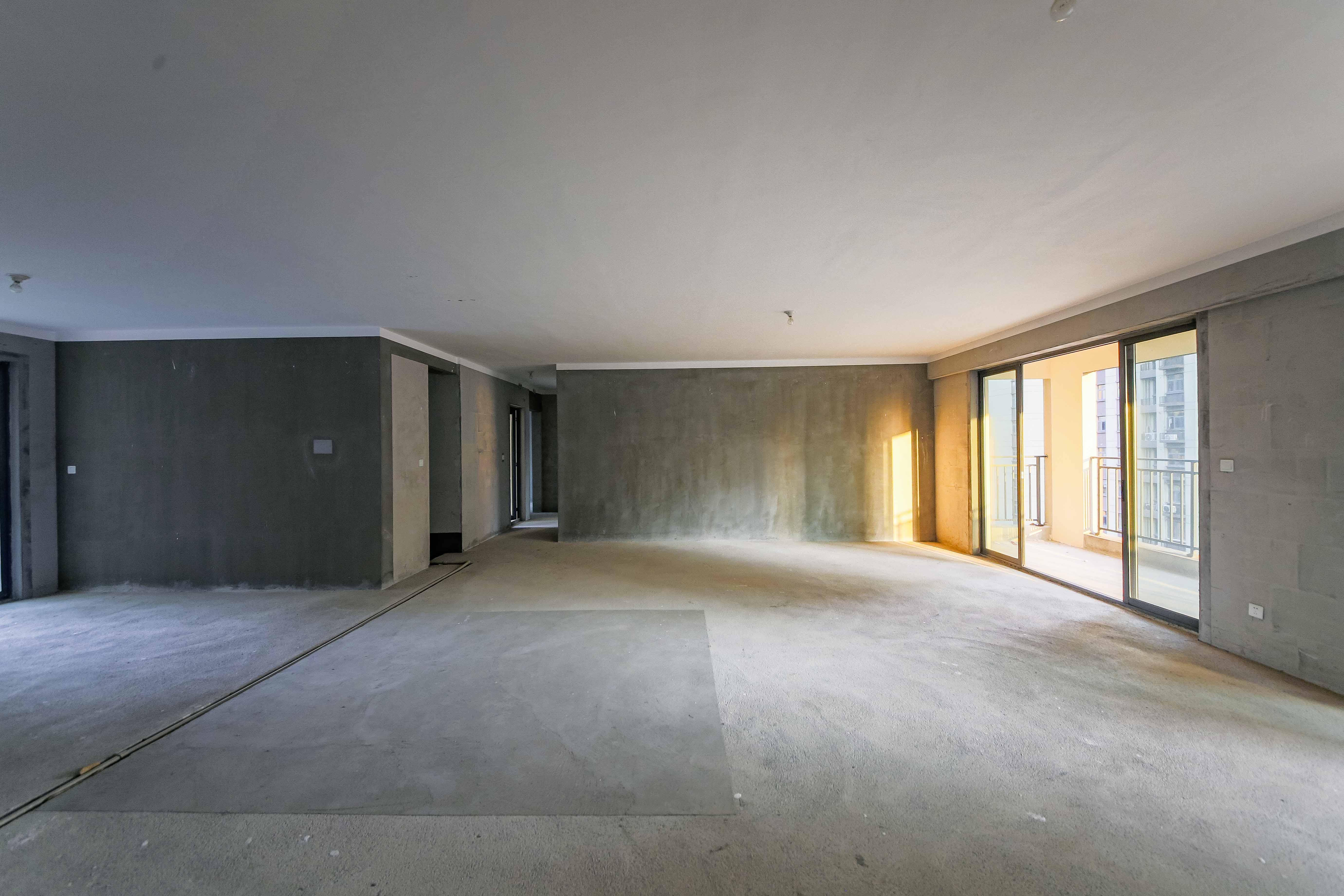 中建钰和城  4室2厅3卫   350.00万客厅