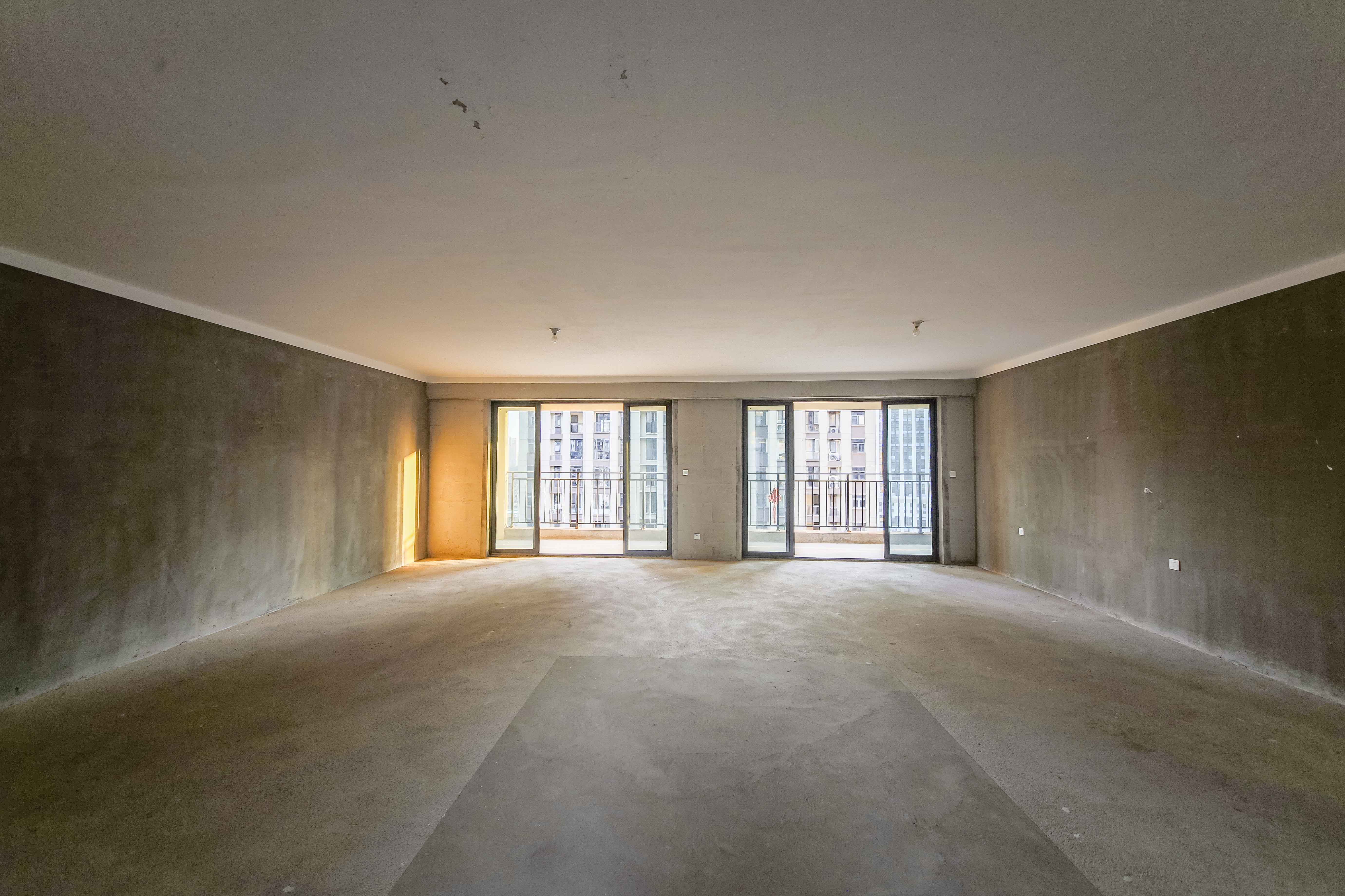 中建钰和城  4室2厅3卫   350.00万客厅