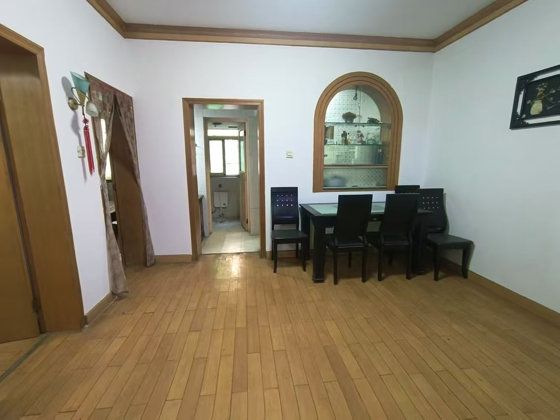 联谊怡沁园 3室2厅2卫 38.0万 联谊怡沁园 3室2厅2卫 38.0万室内图