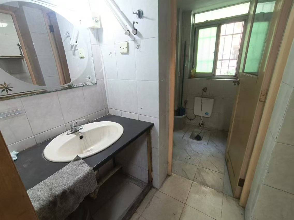 联谊怡沁园 3室2厅2卫 38.0万 联谊怡沁园 3室2厅2卫 38.0万室内图