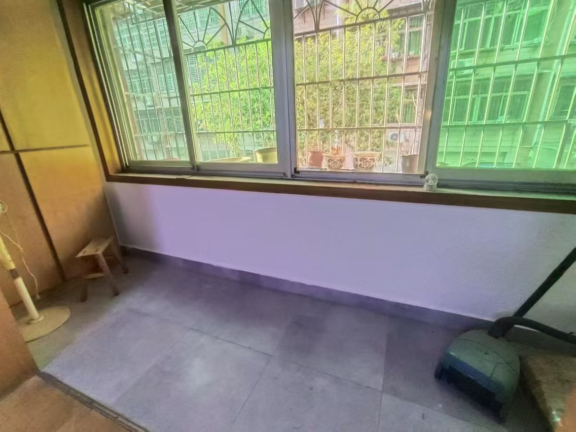 联谊怡沁园 3室2厅2卫 38.0万 联谊怡沁园 3室2厅2卫 38.0万室内图