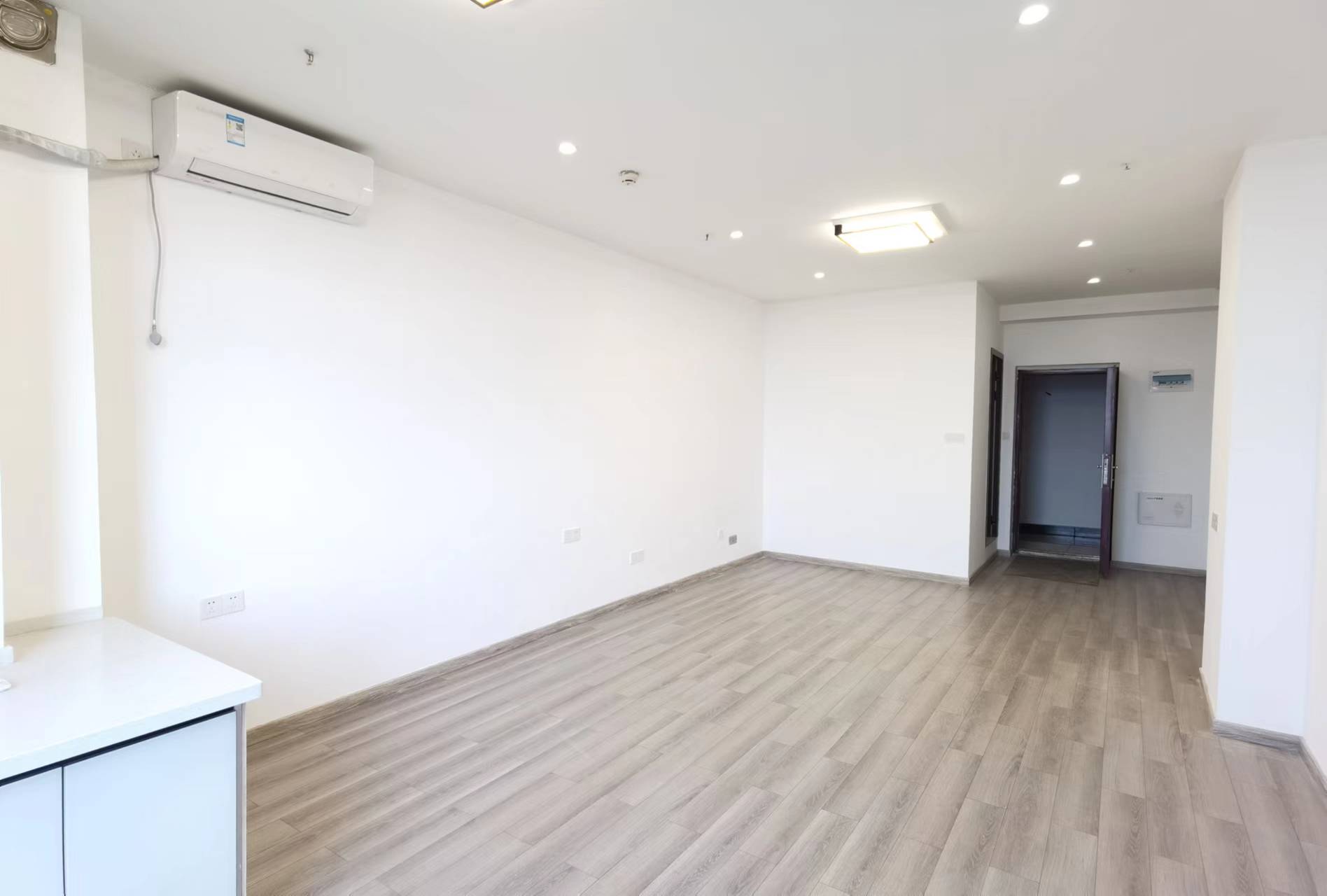 大汉惠普软件信息产业园 1室1厅1卫 25.8万 大汉惠普软件信息产业园 1室1厅1卫 25.8万室内图