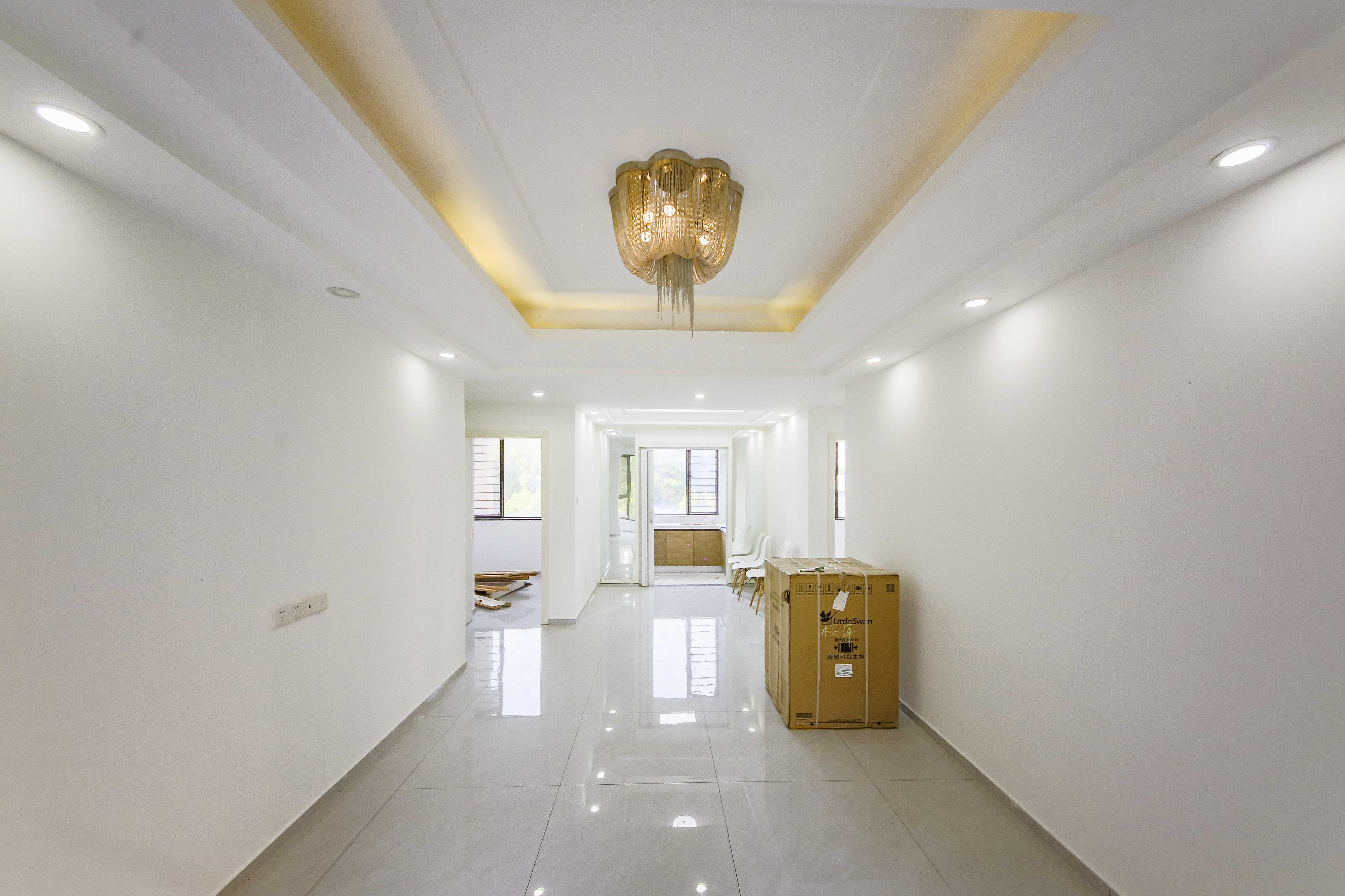 中建信和城  3室2厅1卫    110.0万 中建信和城  3室2厅1卫    110.0万客厅