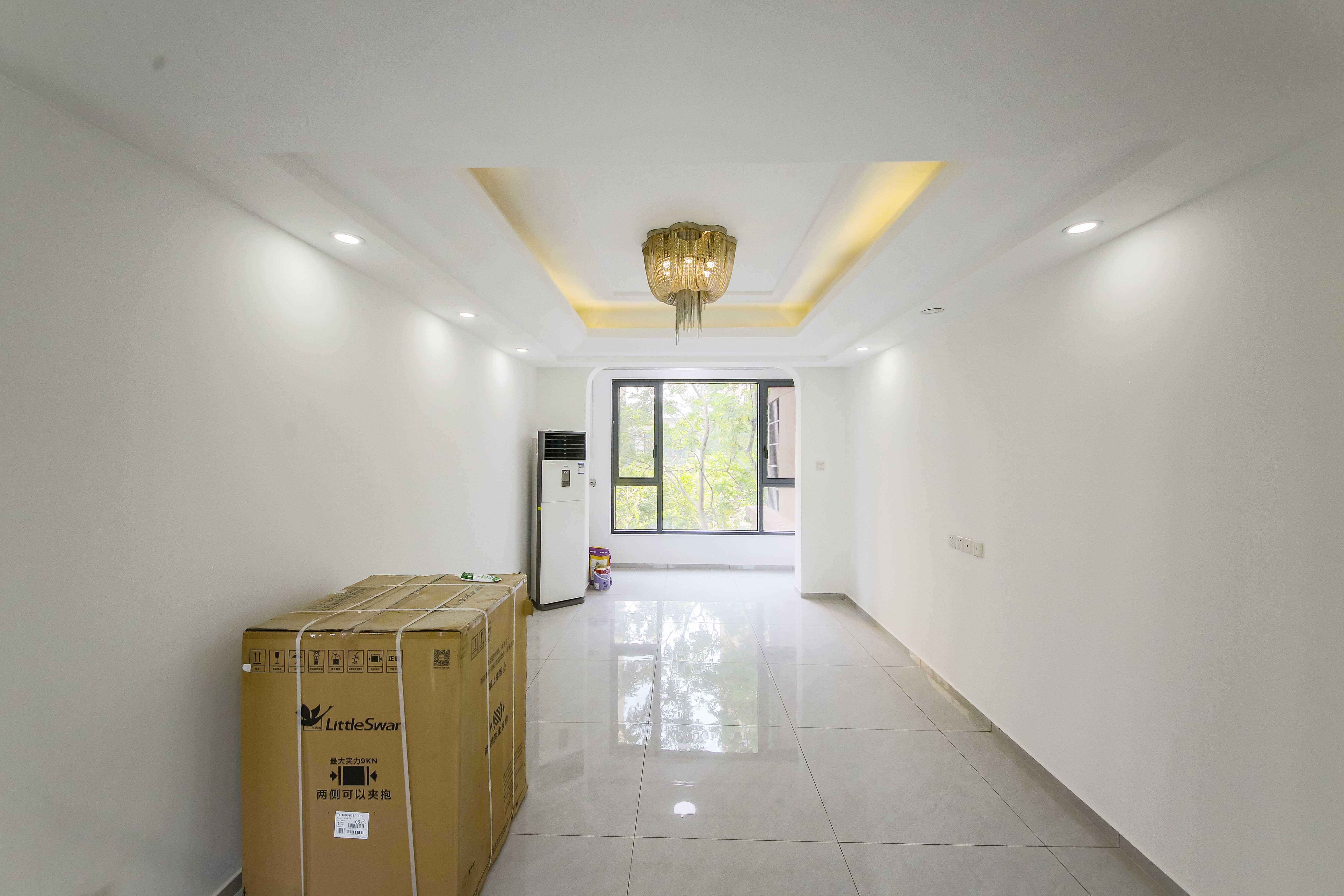 中建信和城  3室2厅1卫    110.0万 中建信和城  3室2厅1卫    110.0万客厅