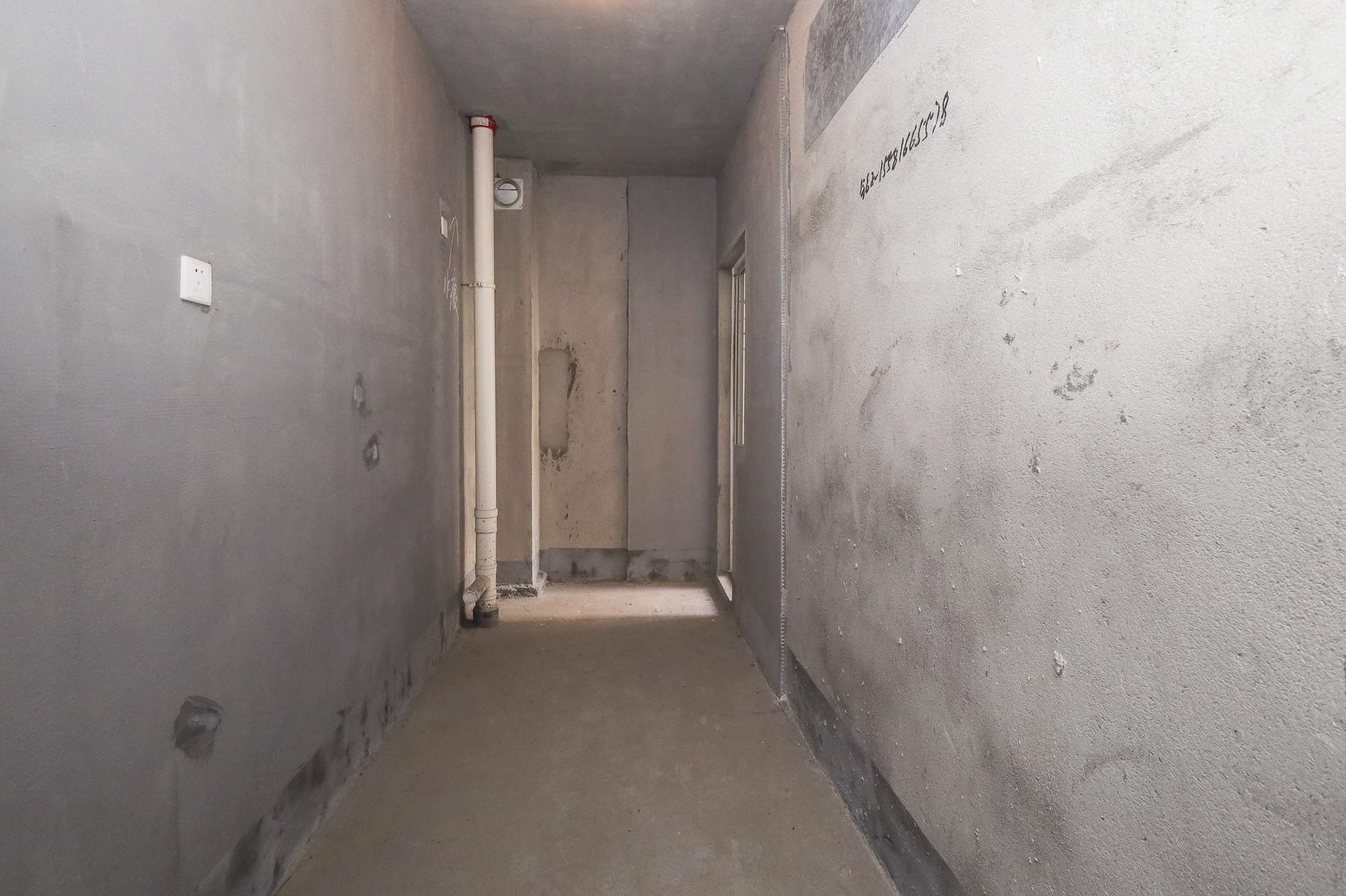 钱隆世家  3室2厅2卫    89.0万厨房