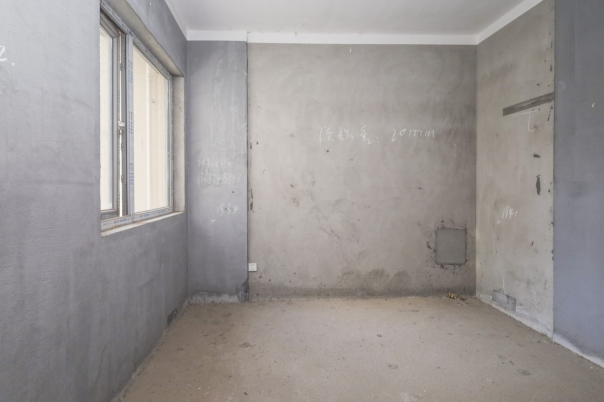 钱隆世家  3室2厅2卫    89.0万卧室