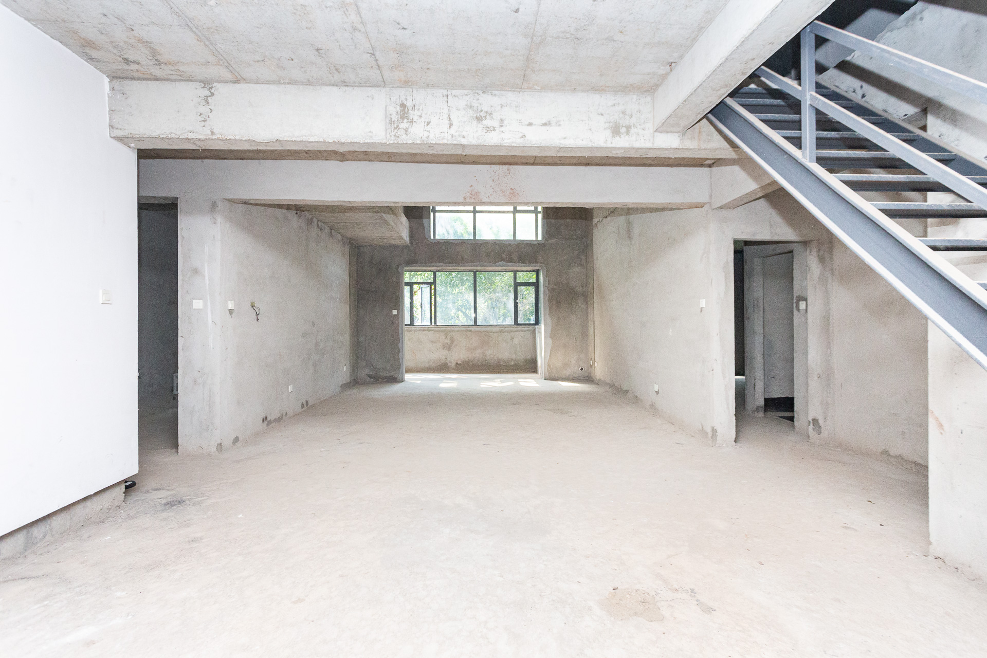 金湘苑（星澜之悦）  7室3厅4卫    266.0万客厅