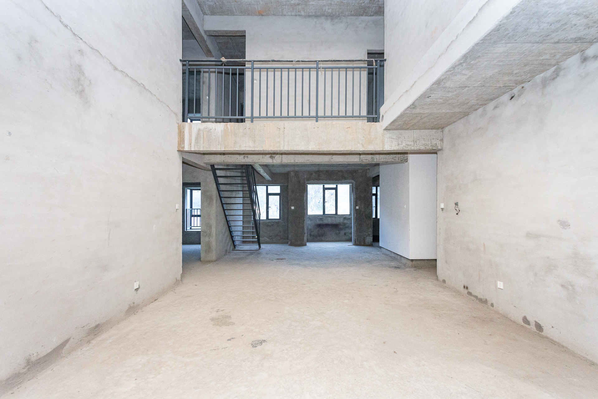 金湘苑（星澜之悦）  7室3厅4卫    266.0万客厅