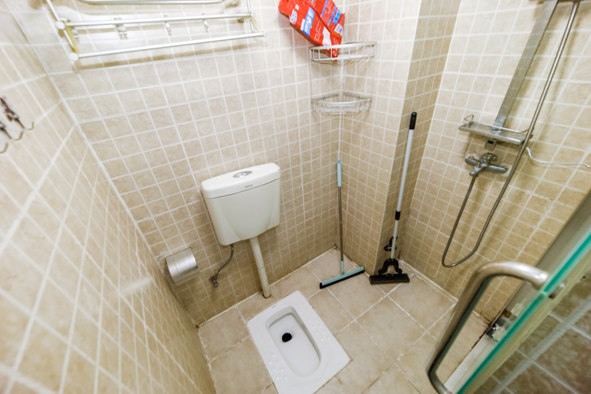 上海城小区  3室2厅2卫   86.00万卫生间