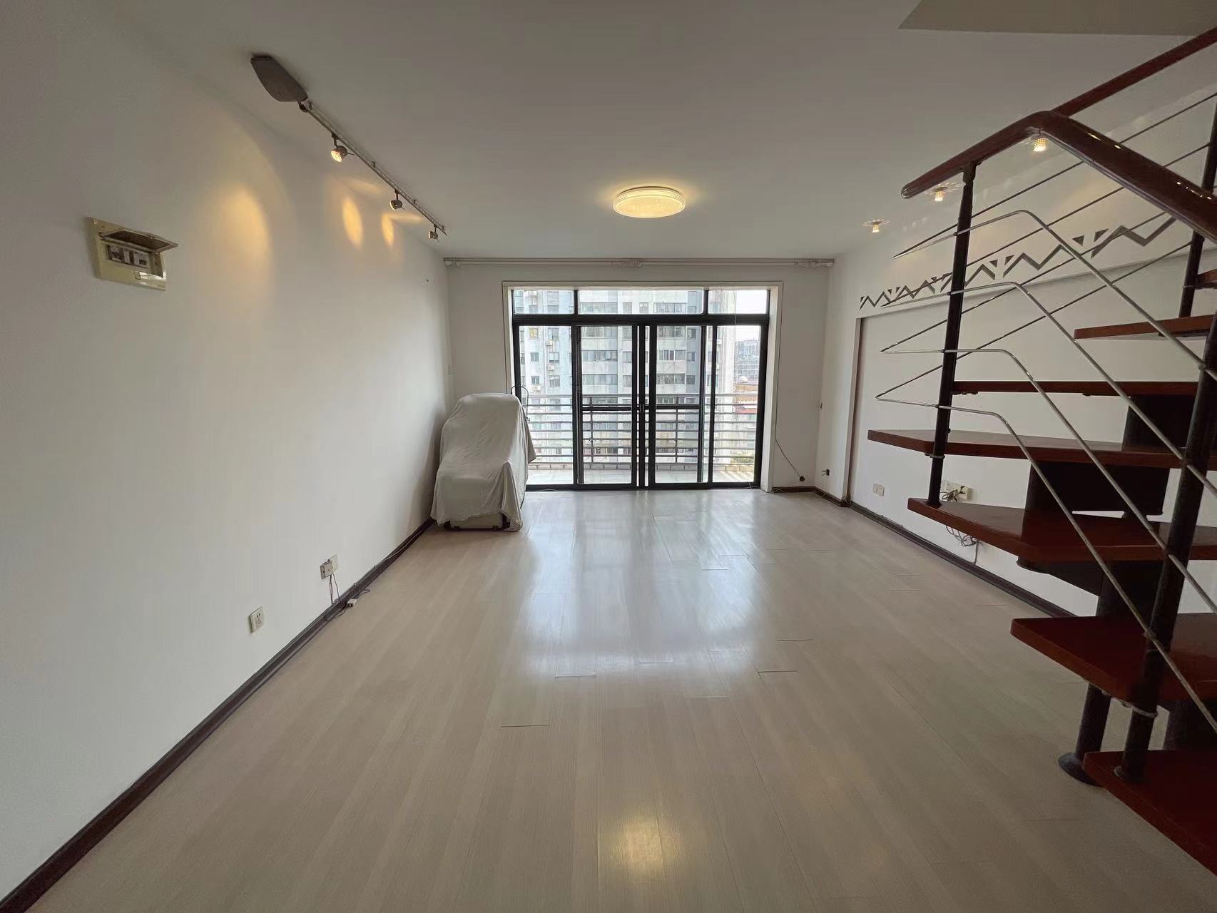 亲亲家园 3室2厅2卫 68.8万 亲亲家园 3室2厅2卫 68.8万室内图