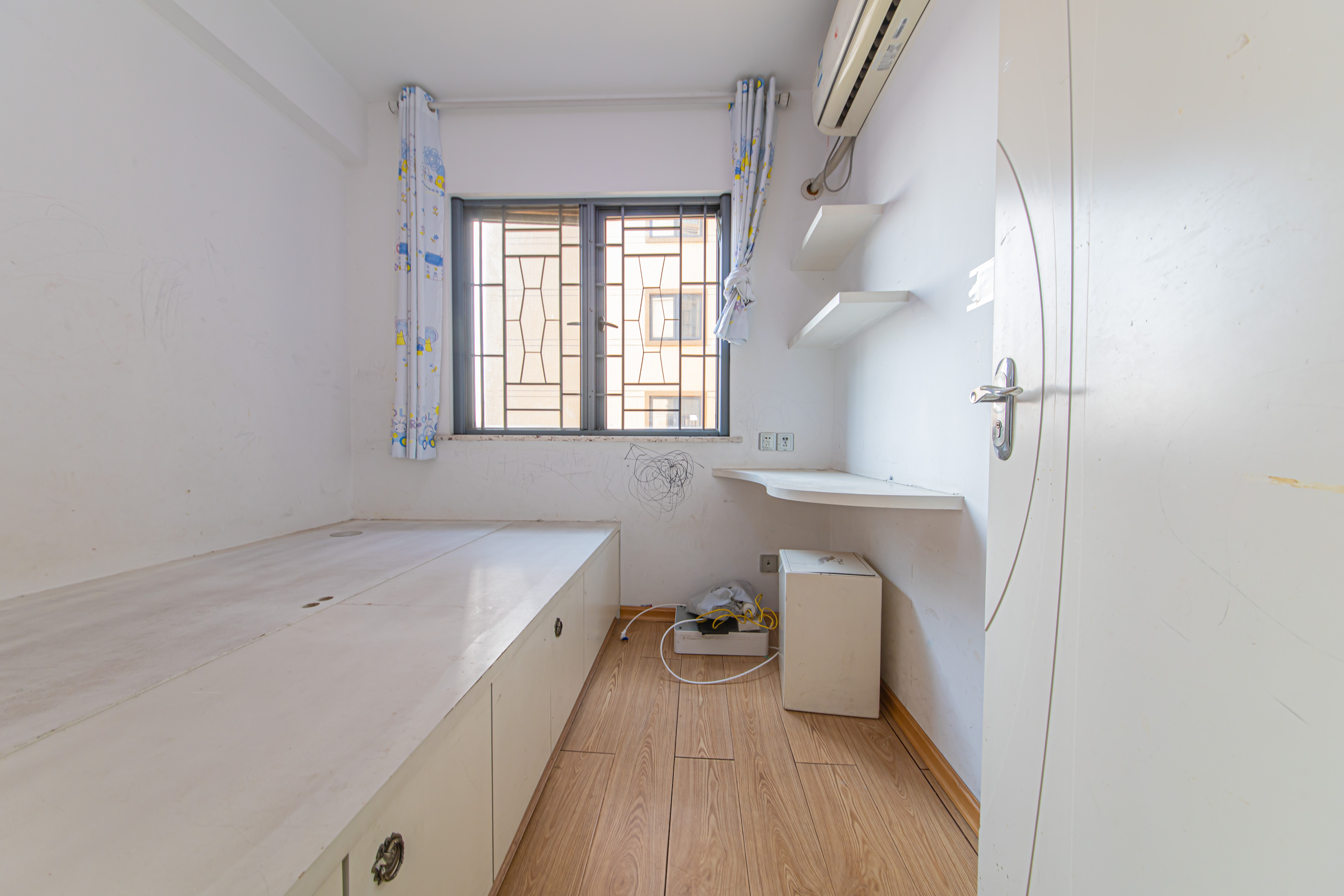 中建芙蓉嘉苑  3室2厅1卫    78.0万卧室