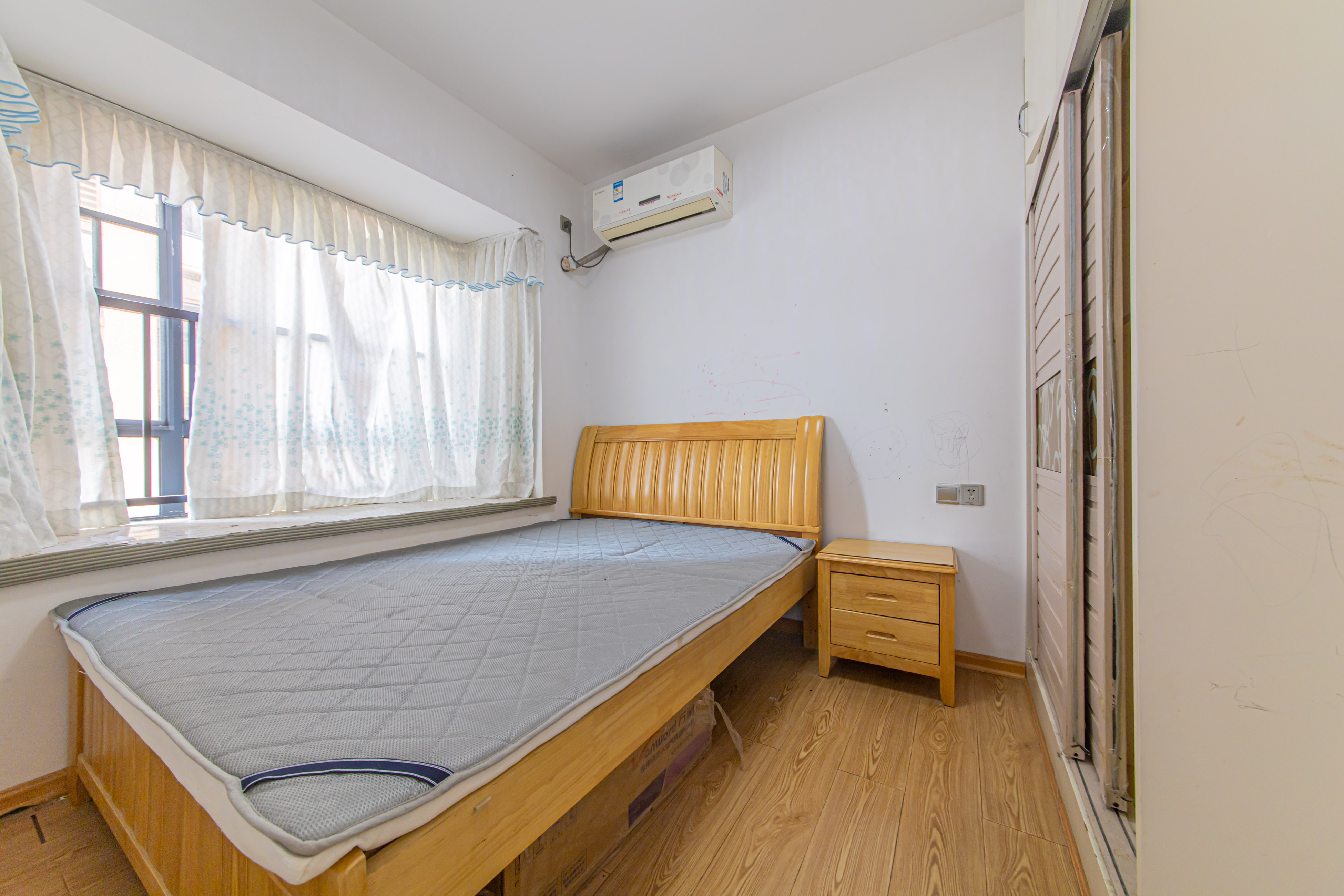 中建芙蓉嘉苑  3室2厅1卫    78.0万卧室