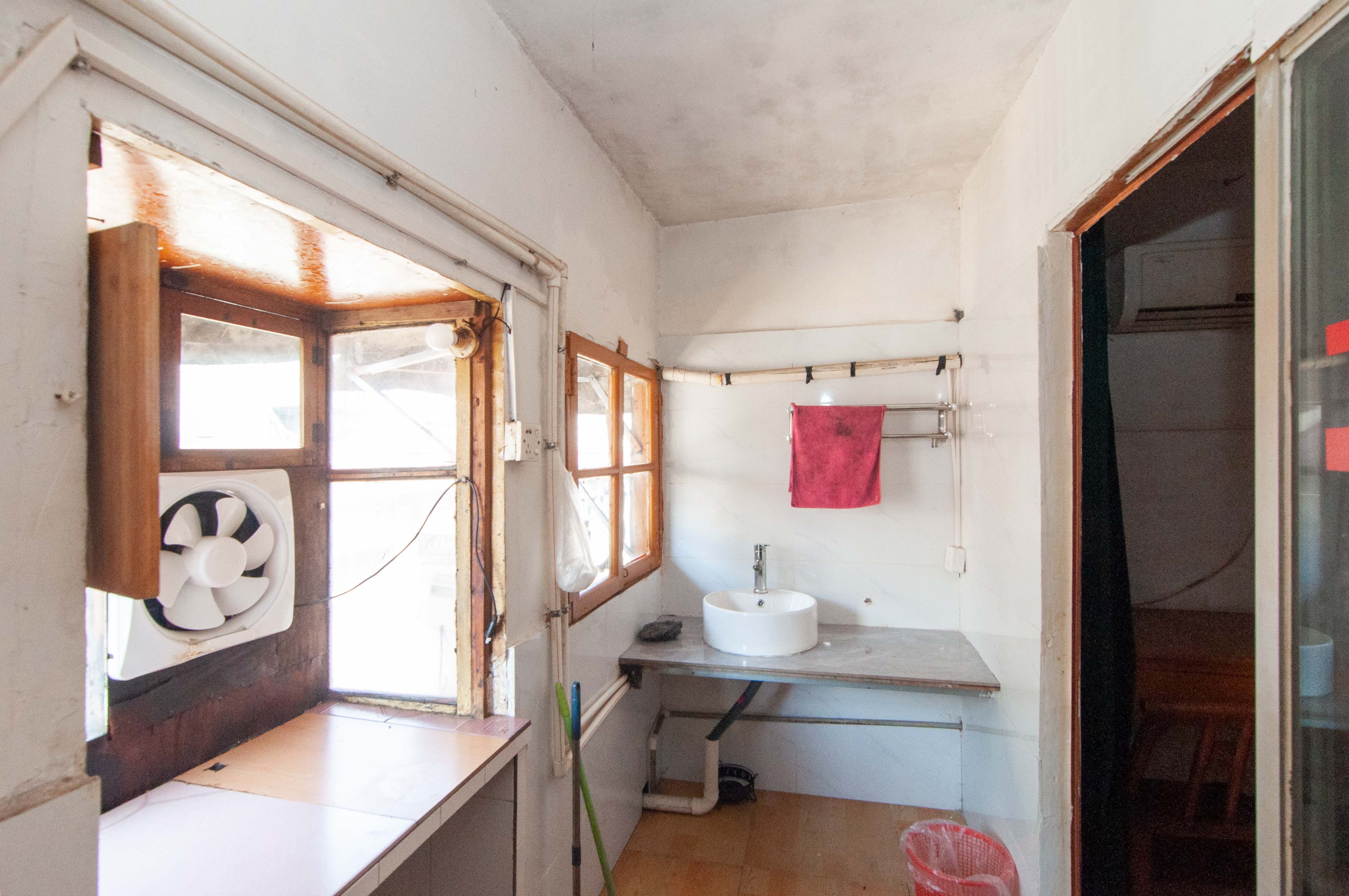 汽车西站商贸城(河西望城坡)  10室4厅4卫    165.0万 汽车西站商贸城(河西望城坡)  10室4厅4卫    165.0万其他