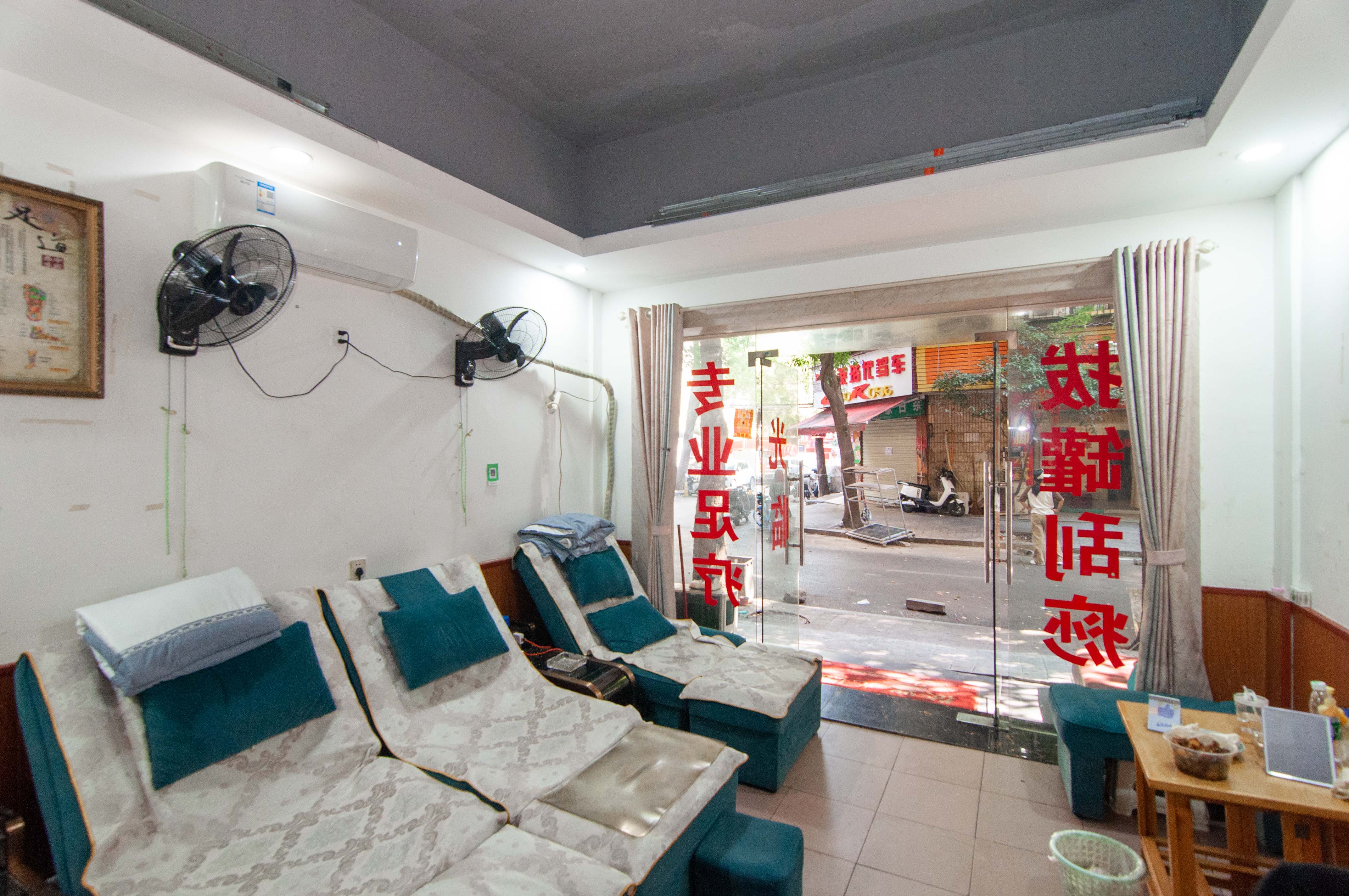 汽车西站商贸城（河西望城坡）  10室4厅4卫   205.00万其他
