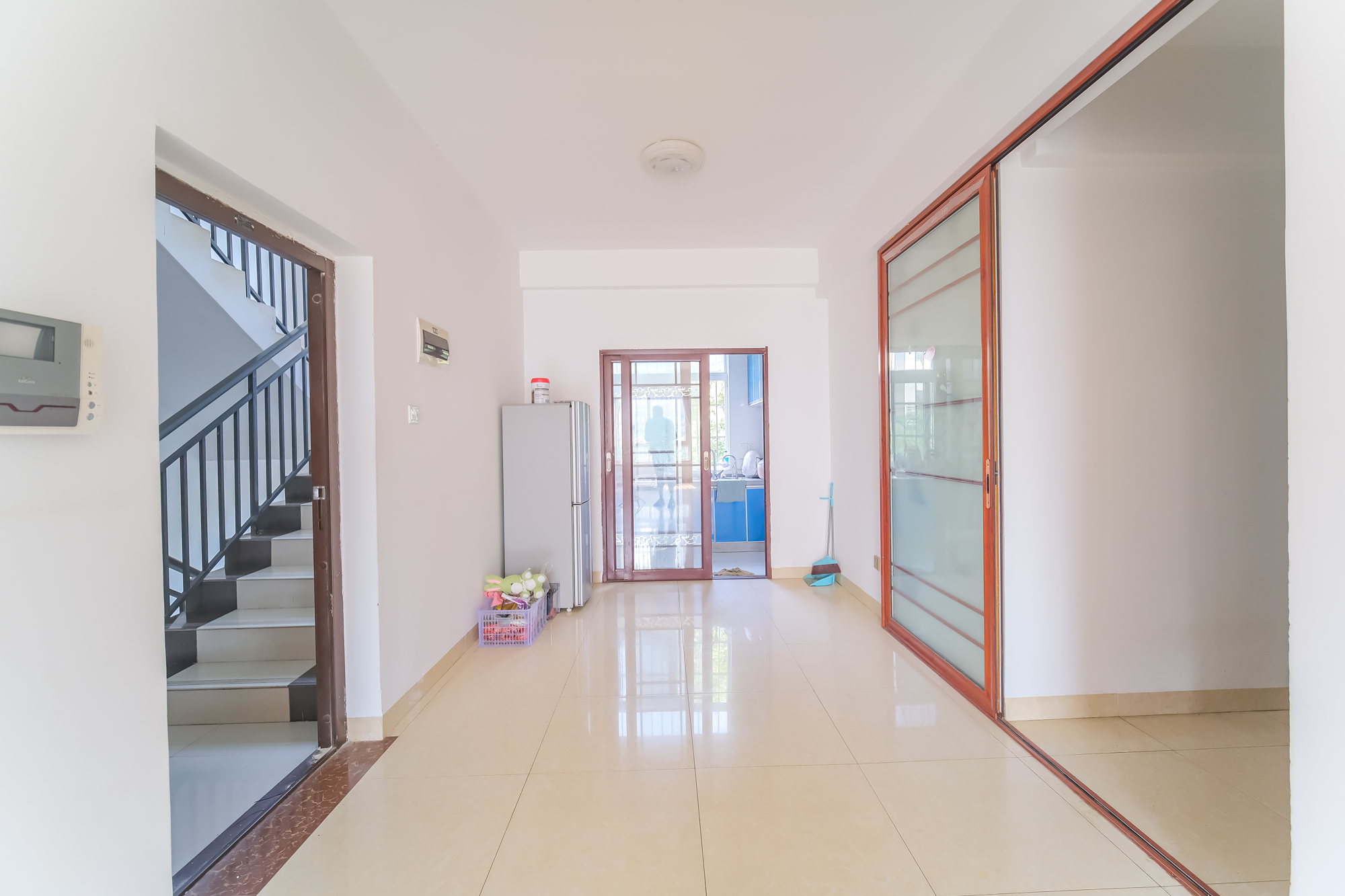 山水湾  3室2厅1卫    66.8万 山水湾  3室2厅1卫    66.8万客厅