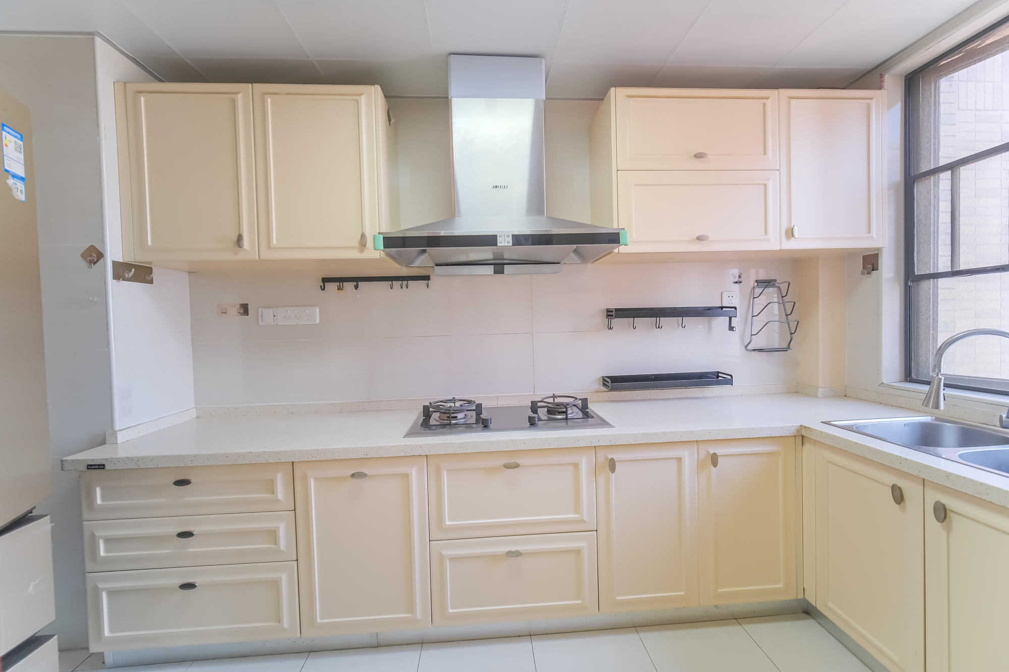 三一街区 3室2厅2卫 79.8万 三一街区 3室2厅2卫 79.8万厨房