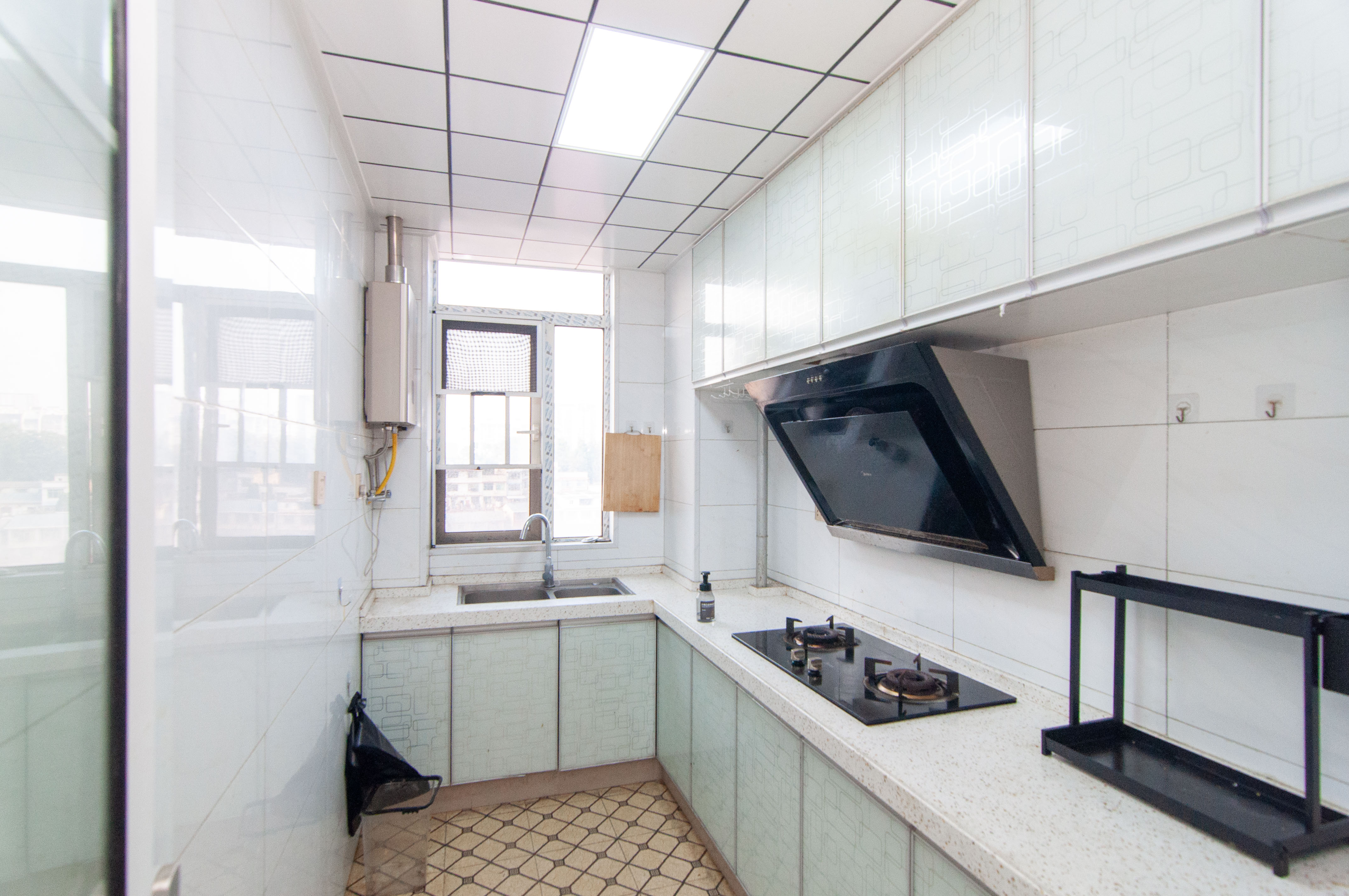 美麓阳光 4室2厅2卫 120.0万 美麓阳光 4室2厅2卫 120.0万厨房