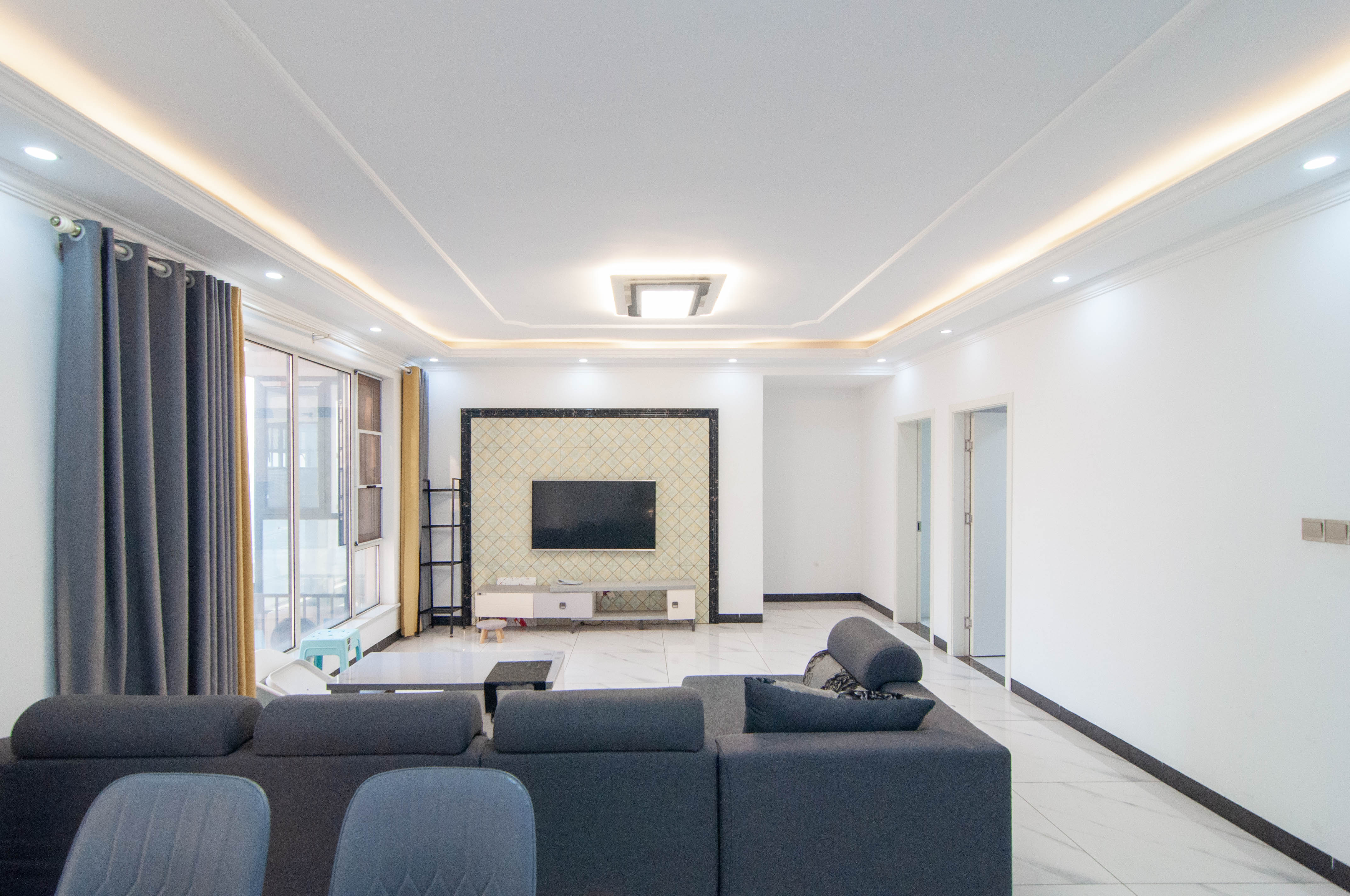 美麓阳光 4室2厅2卫 120.0万 美麓阳光 4室2厅2卫 120.0万客厅