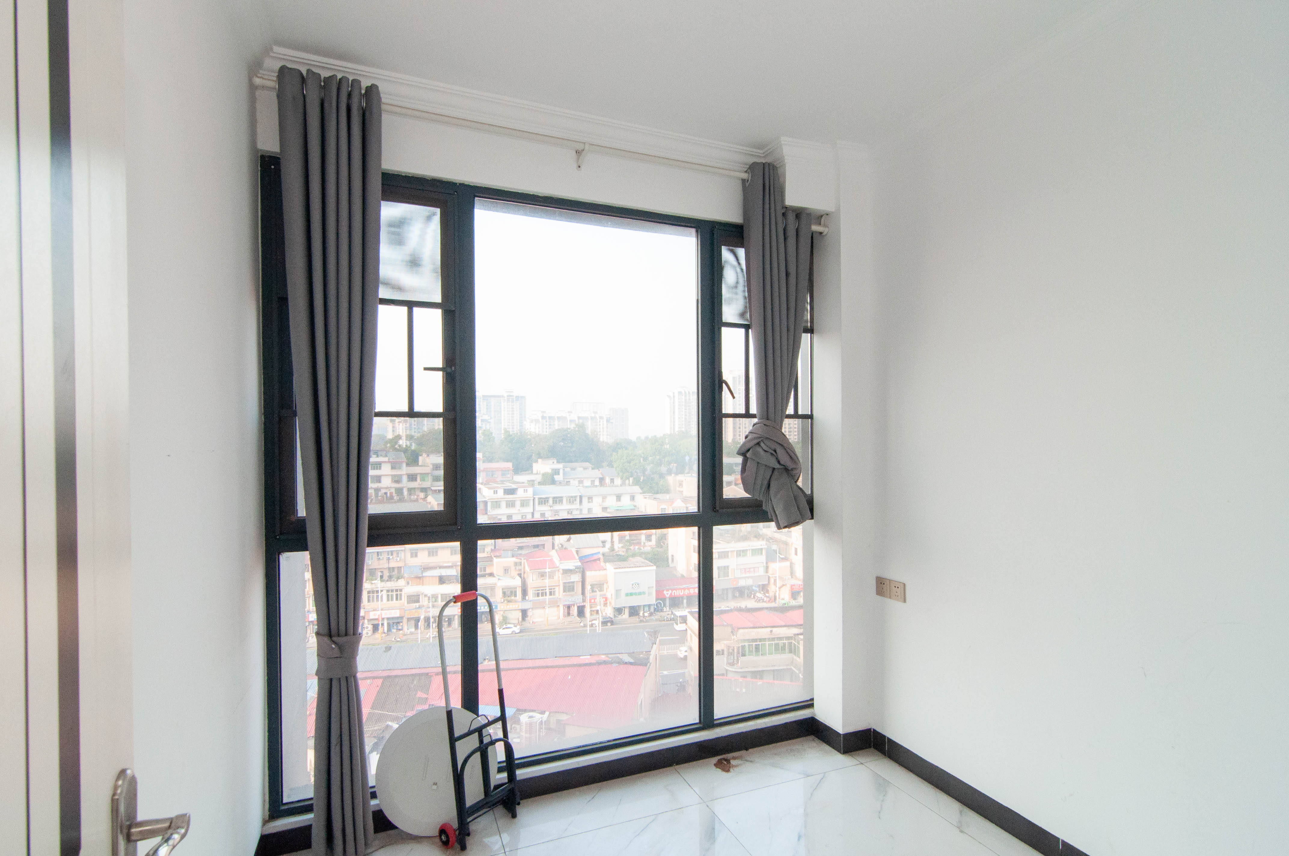 美麓阳光 4室2厅2卫 120.0万 美麓阳光 4室2厅2卫 120.0万其他