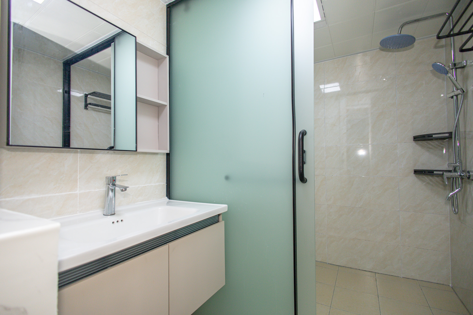 开源鑫景  2室2厅1卫    59.8万 开源鑫景  2室2厅1卫    59.8万卫生间