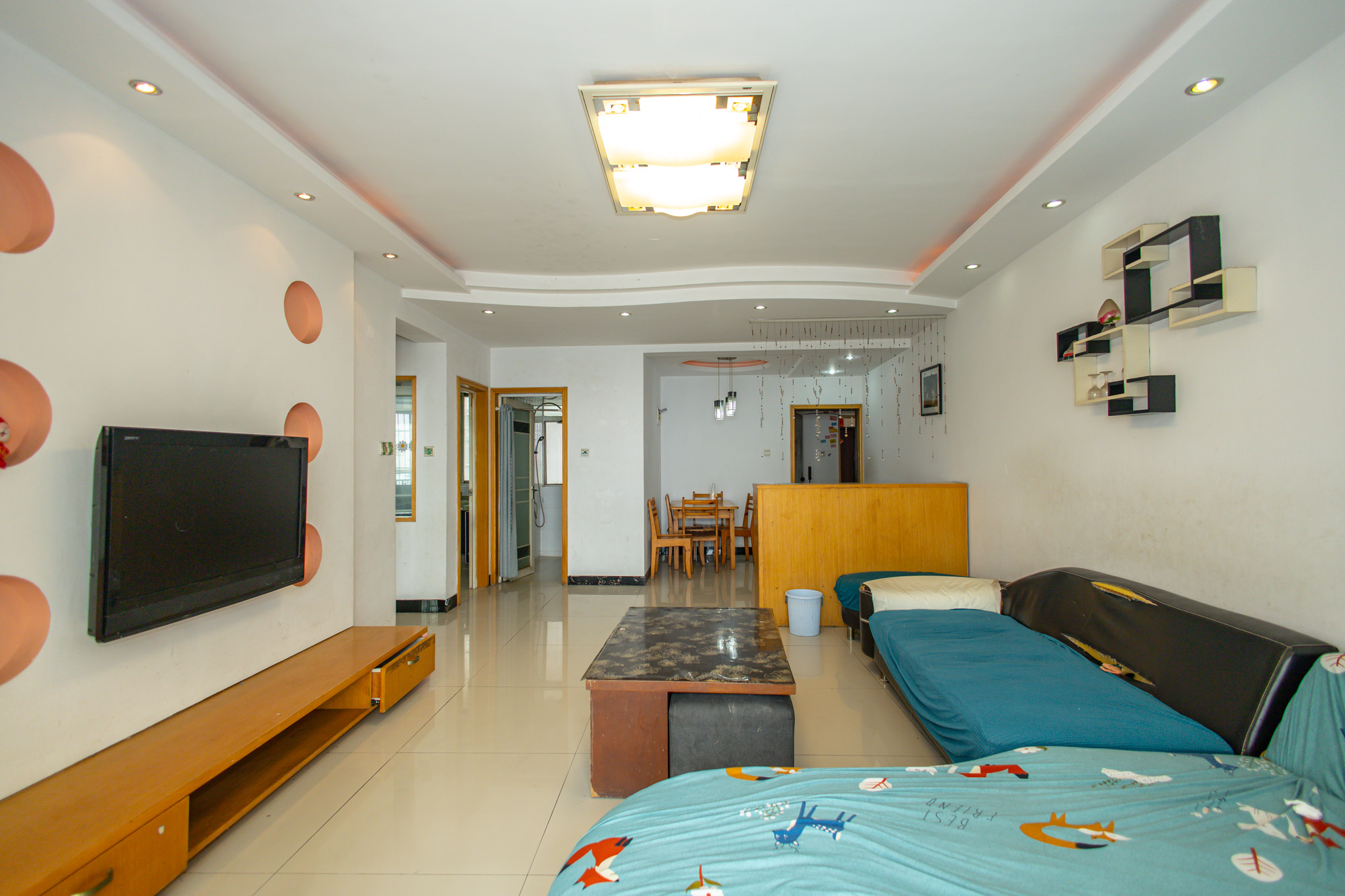 湘绣城  2室2厅1卫    42.8万 湘绣城  2室2厅1卫    42.8万客厅